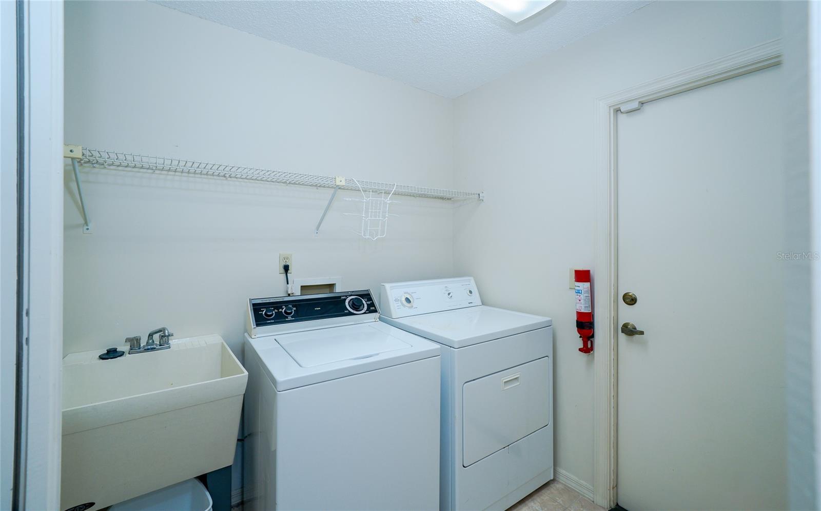 Listing photo id 24 for 34527 Cedarfield Drive