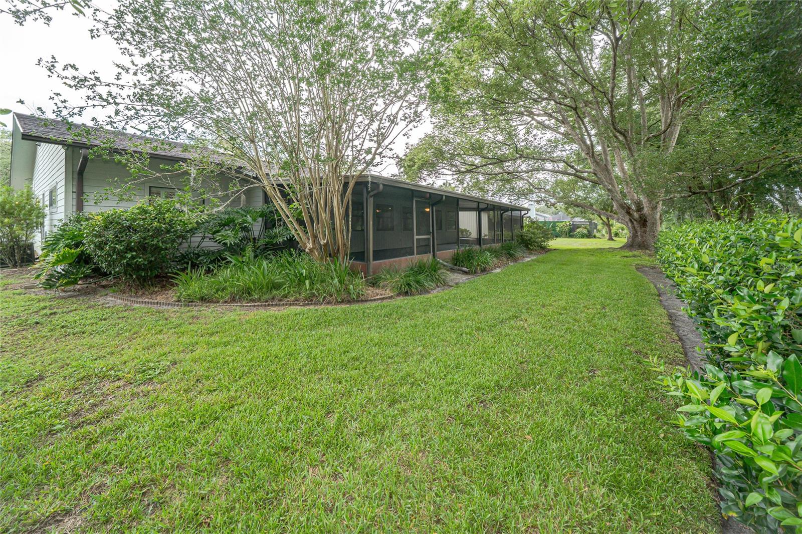 Listing photo id 31 for 34527 Cedarfield Drive