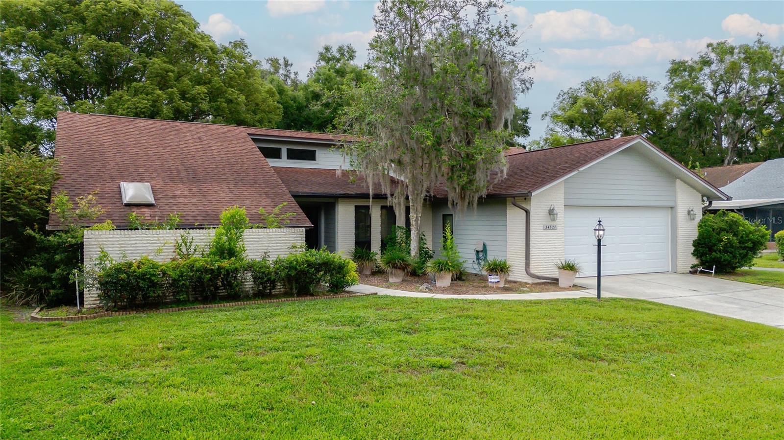 Listing photo id 32 for 34527 Cedarfield Drive