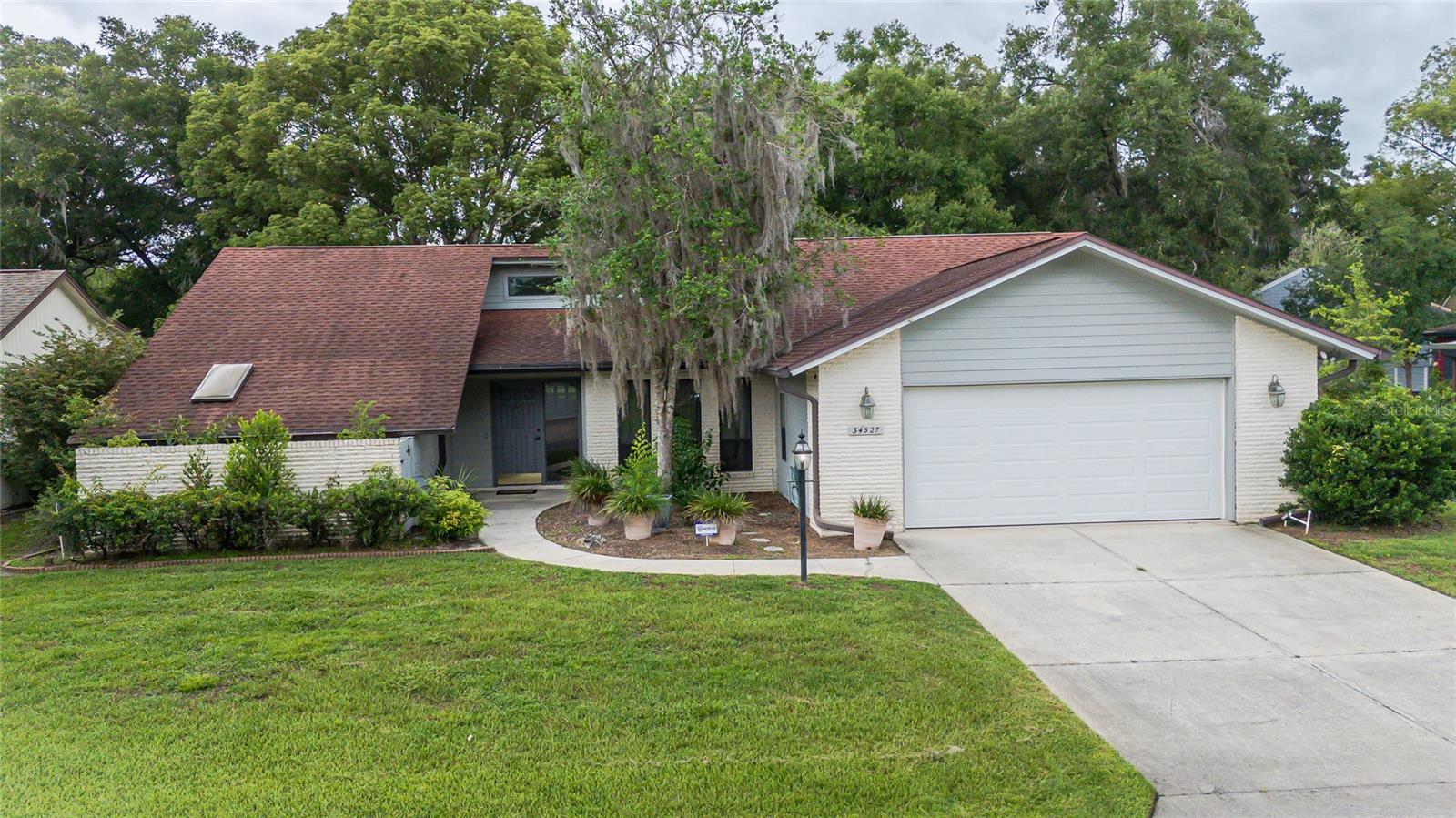 Listing photo id 36 for 34527 Cedarfield Drive
