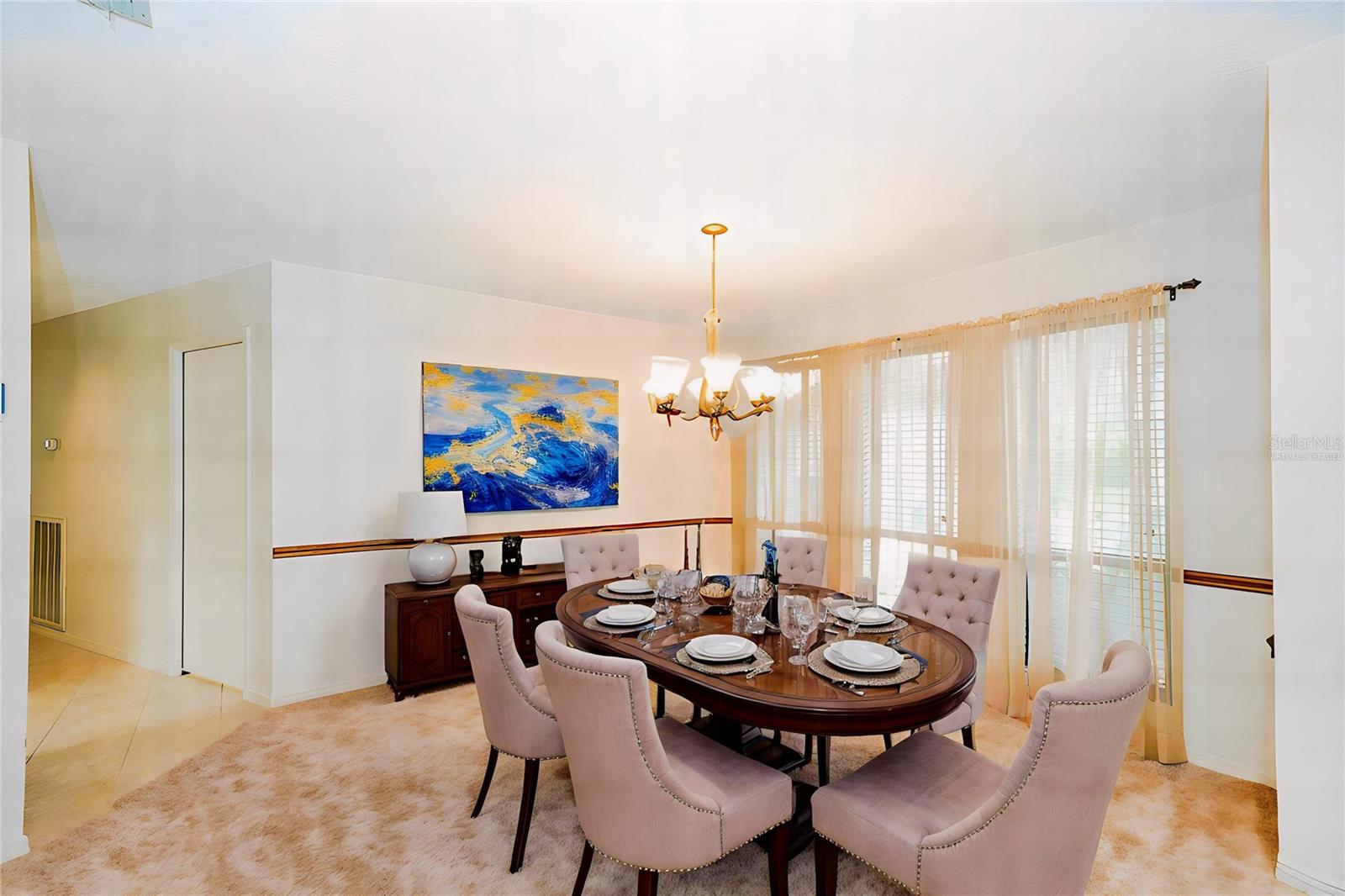 Listing photo id 5 for 34527 Cedarfield Drive