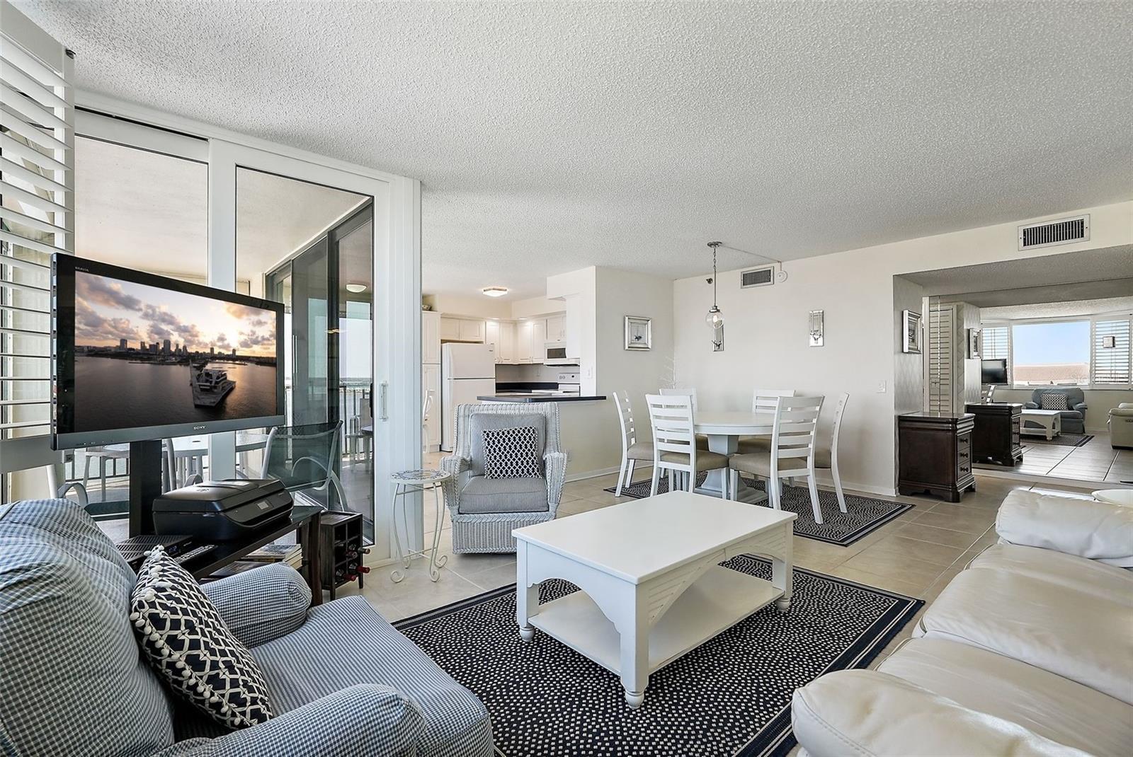 Image 11 of 46 For 6322 Palma Del Mar Boulevard S 706