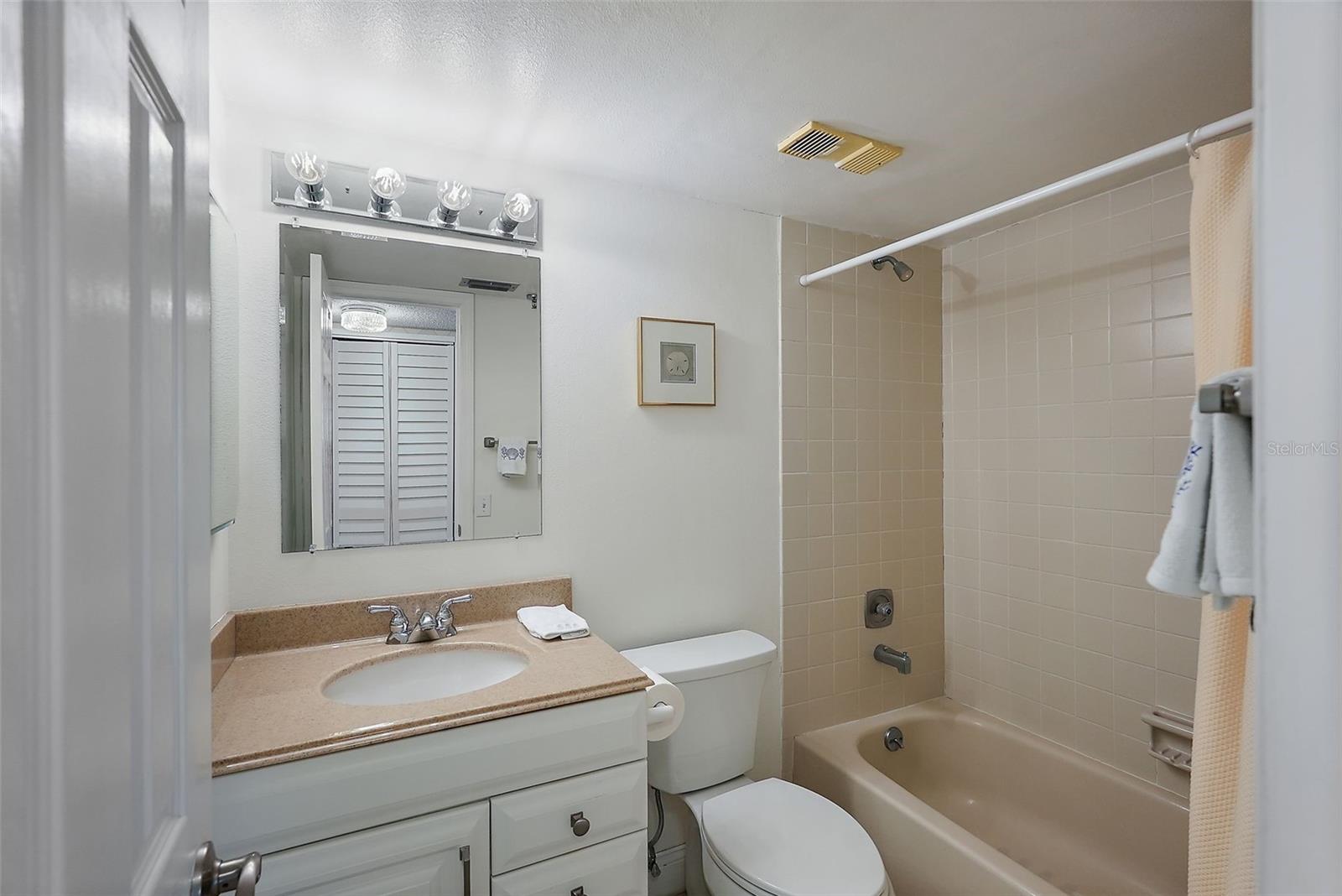 Image 25 of 46 For 6322 Palma Del Mar Boulevard S 706