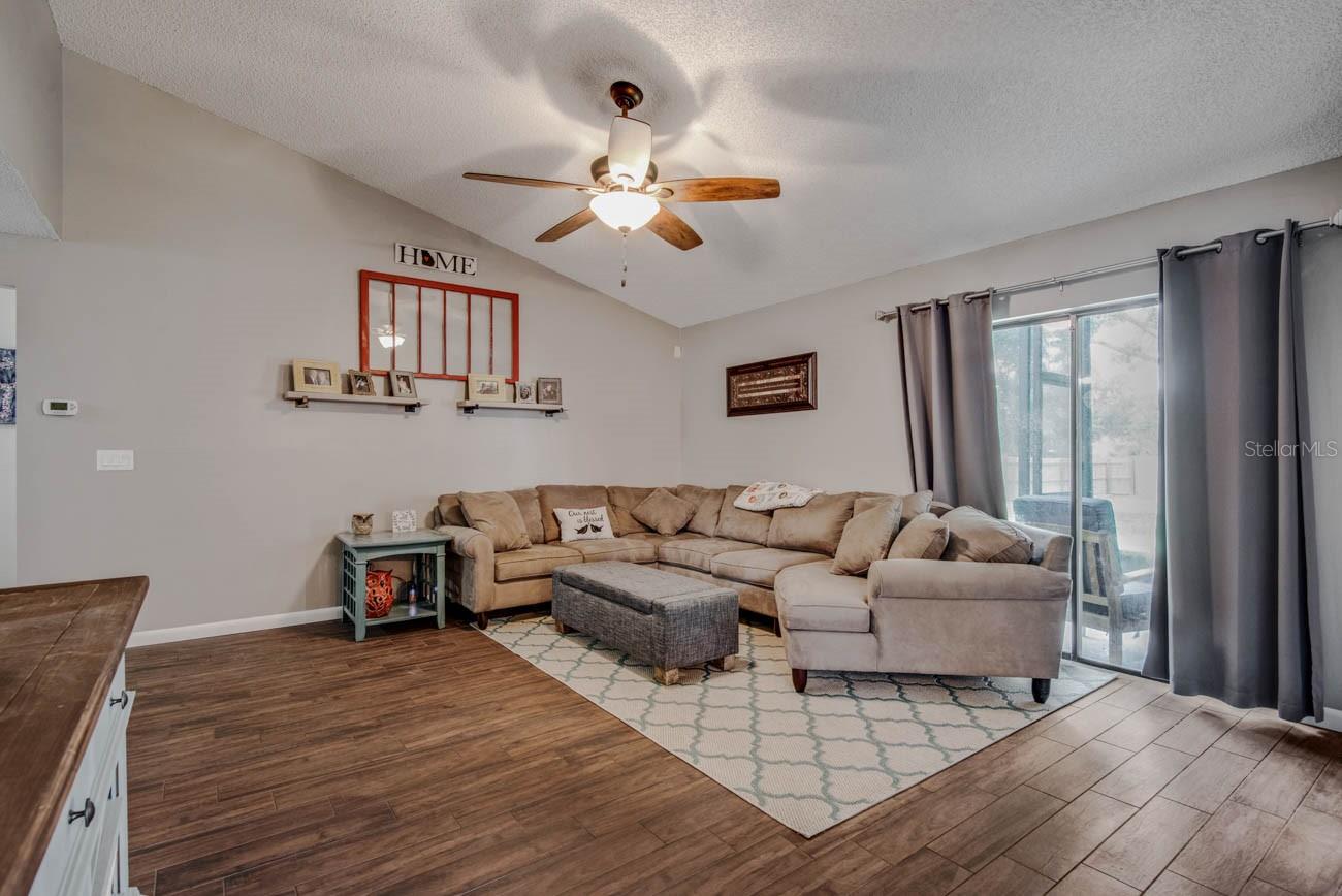 Image 4 of 44 For 23253 Granite Place