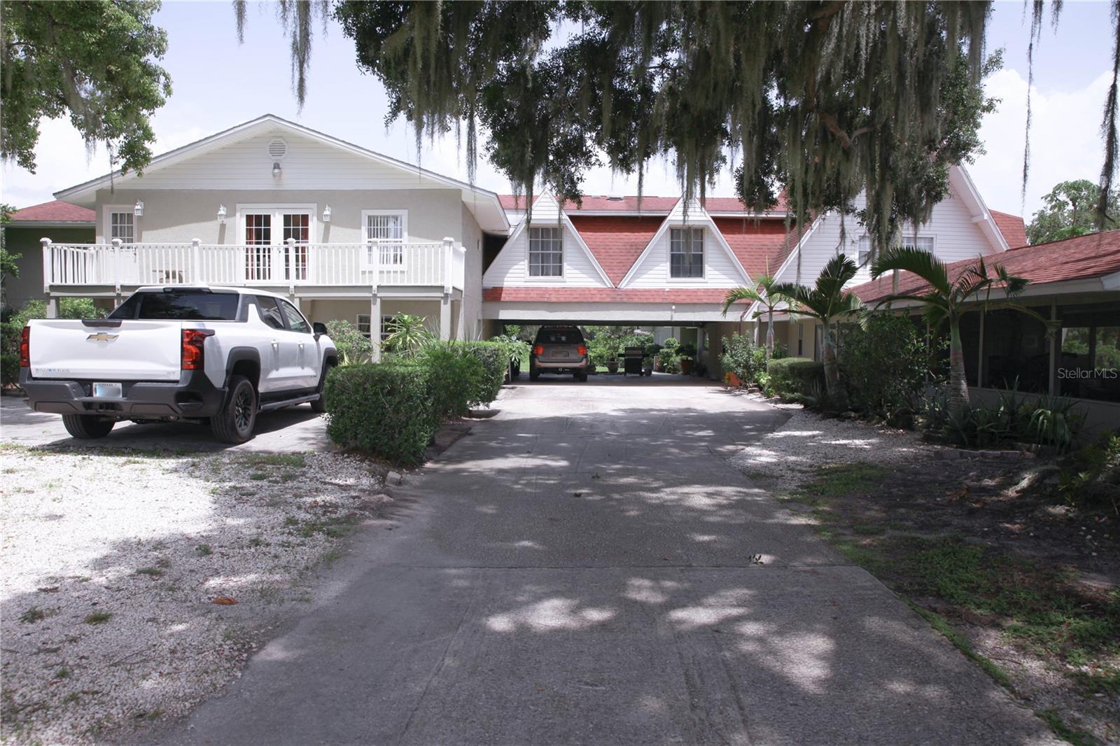Image 2 of 36 For 201 Lake Bonny Drive E