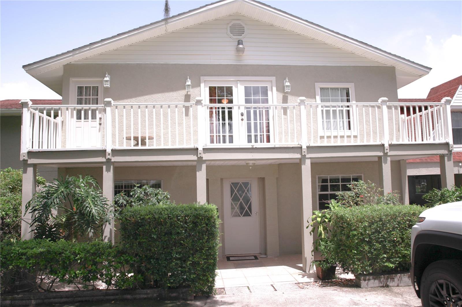 Image 4 of 36 For 201 Lake Bonny Drive E