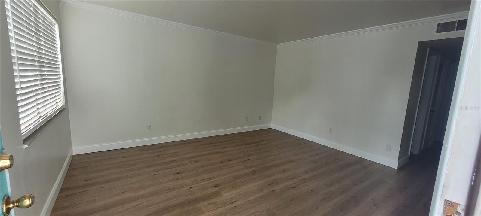 Image 3 of 13 For 3102 Horatio Street 17