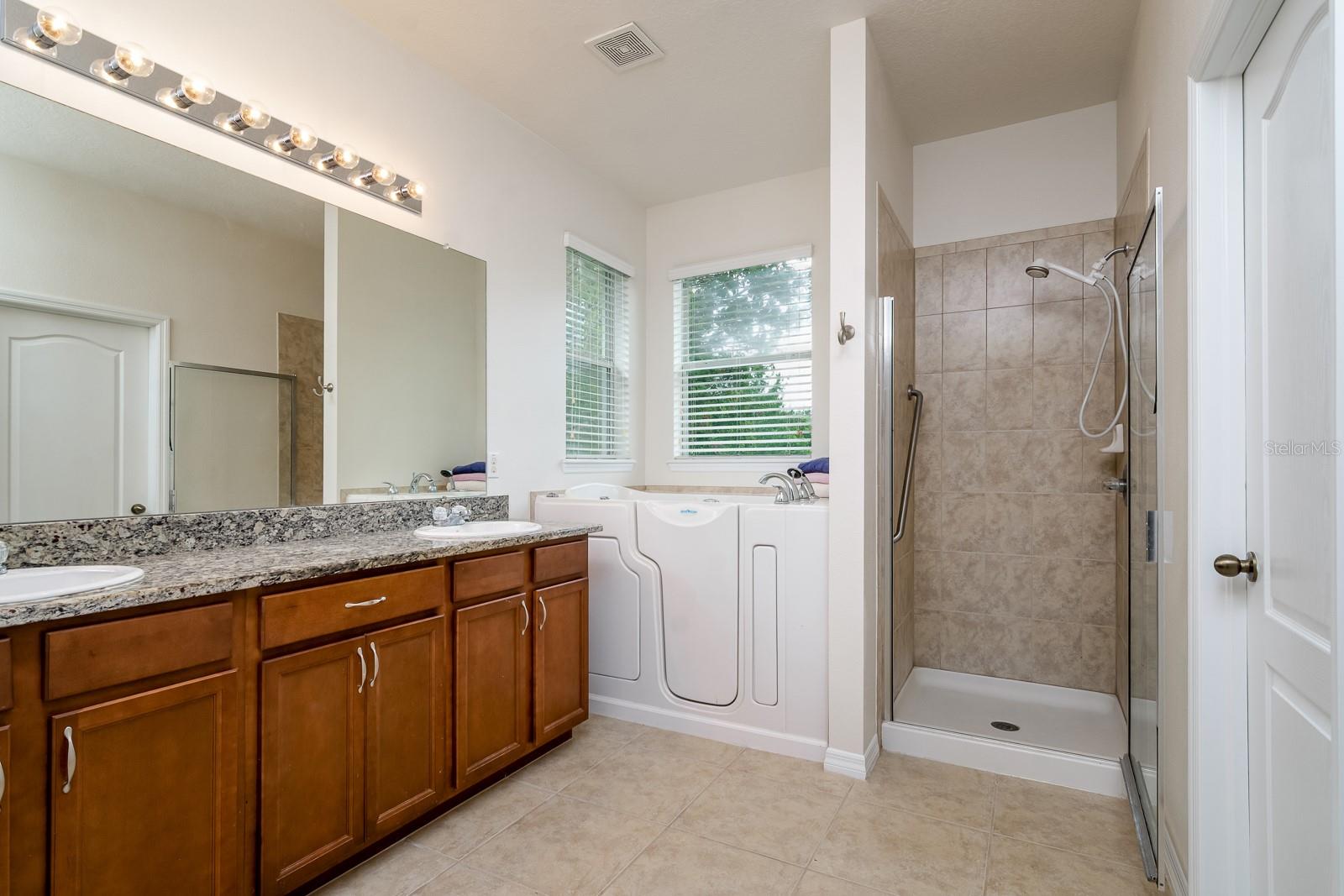 Image 26 of 56 For 11144 Paradise Point Way