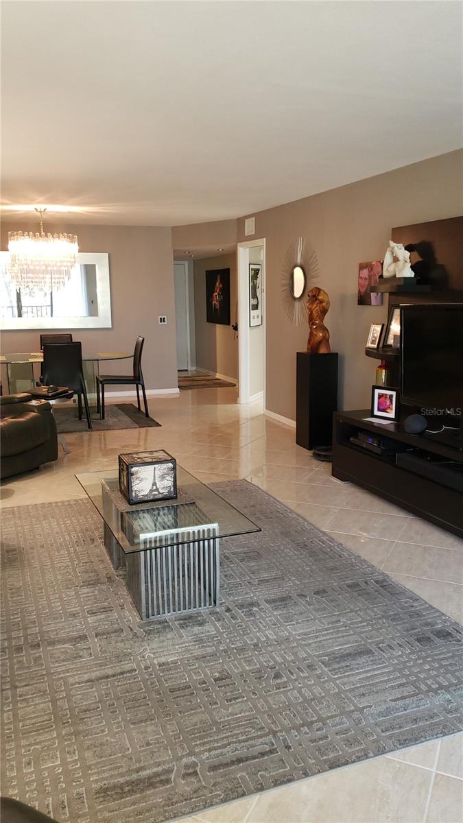 Image 14 of 46 For 3062 Eastland Boulevard 105
