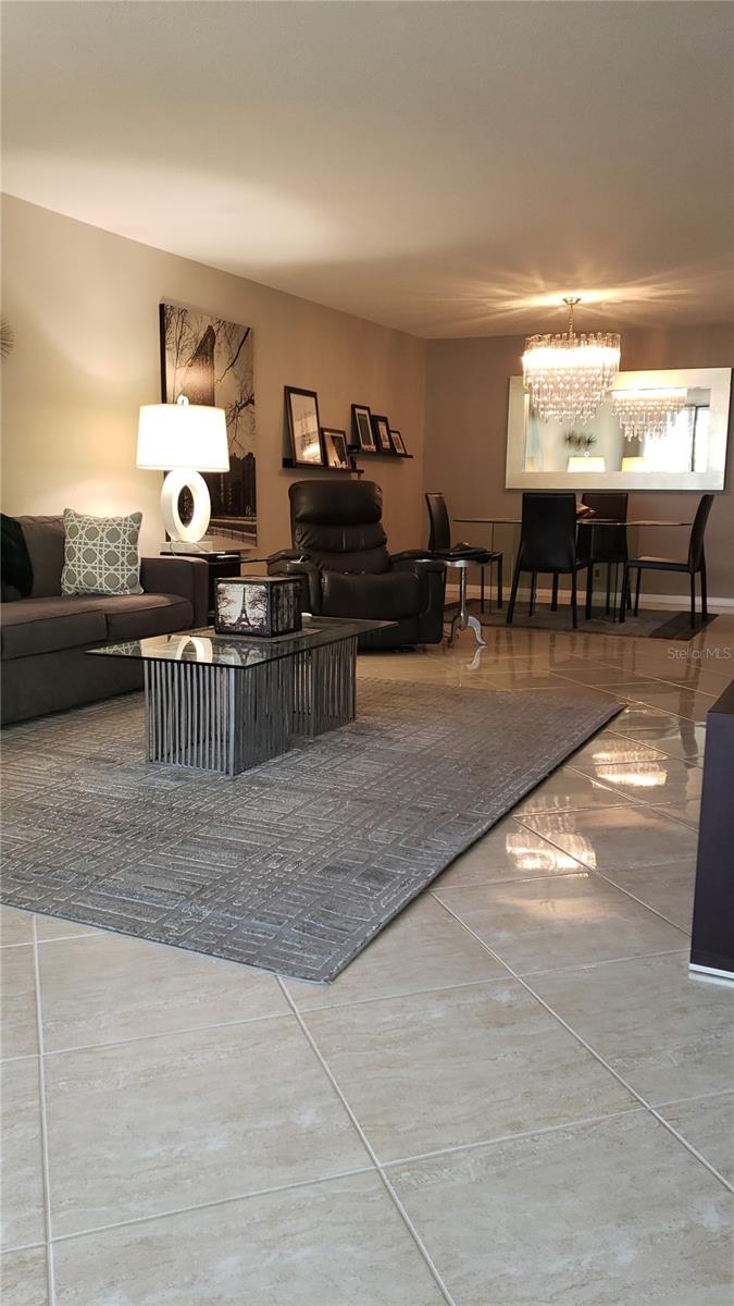 Image 17 of 46 For 3062 Eastland Boulevard 105