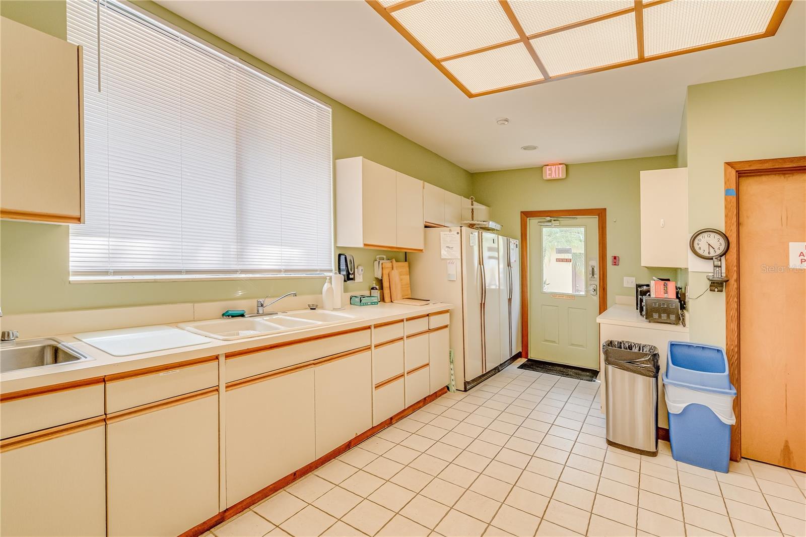 Image 42 of 46 For 3062 Eastland Boulevard 105