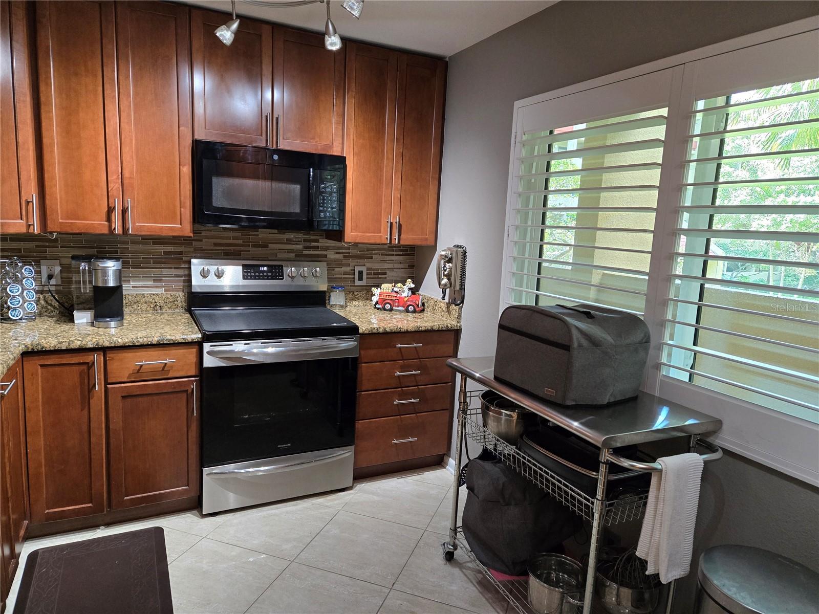 Image 5 of 46 For 3062 Eastland Boulevard 105