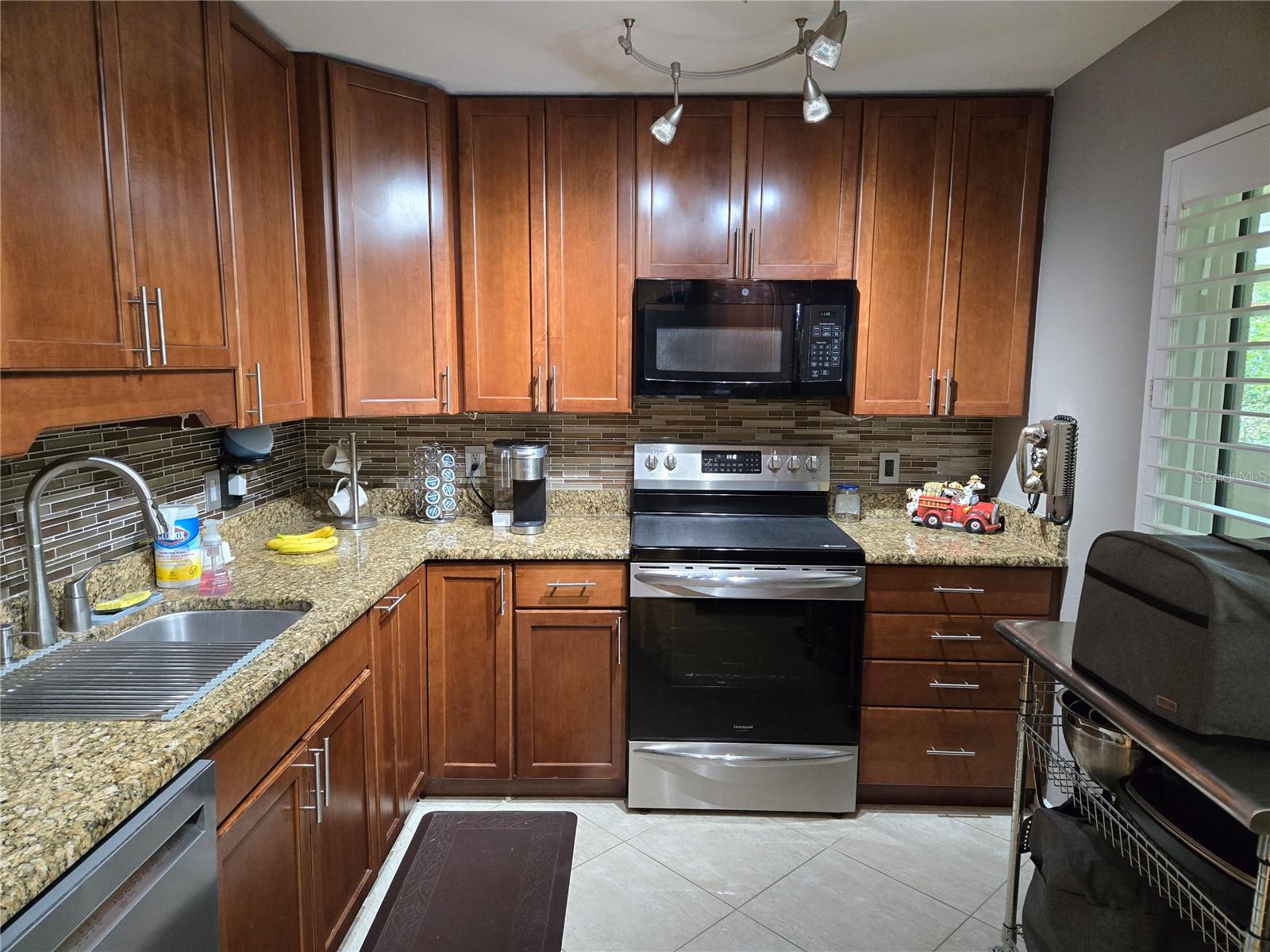 Image 6 of 46 For 3062 Eastland Boulevard 105