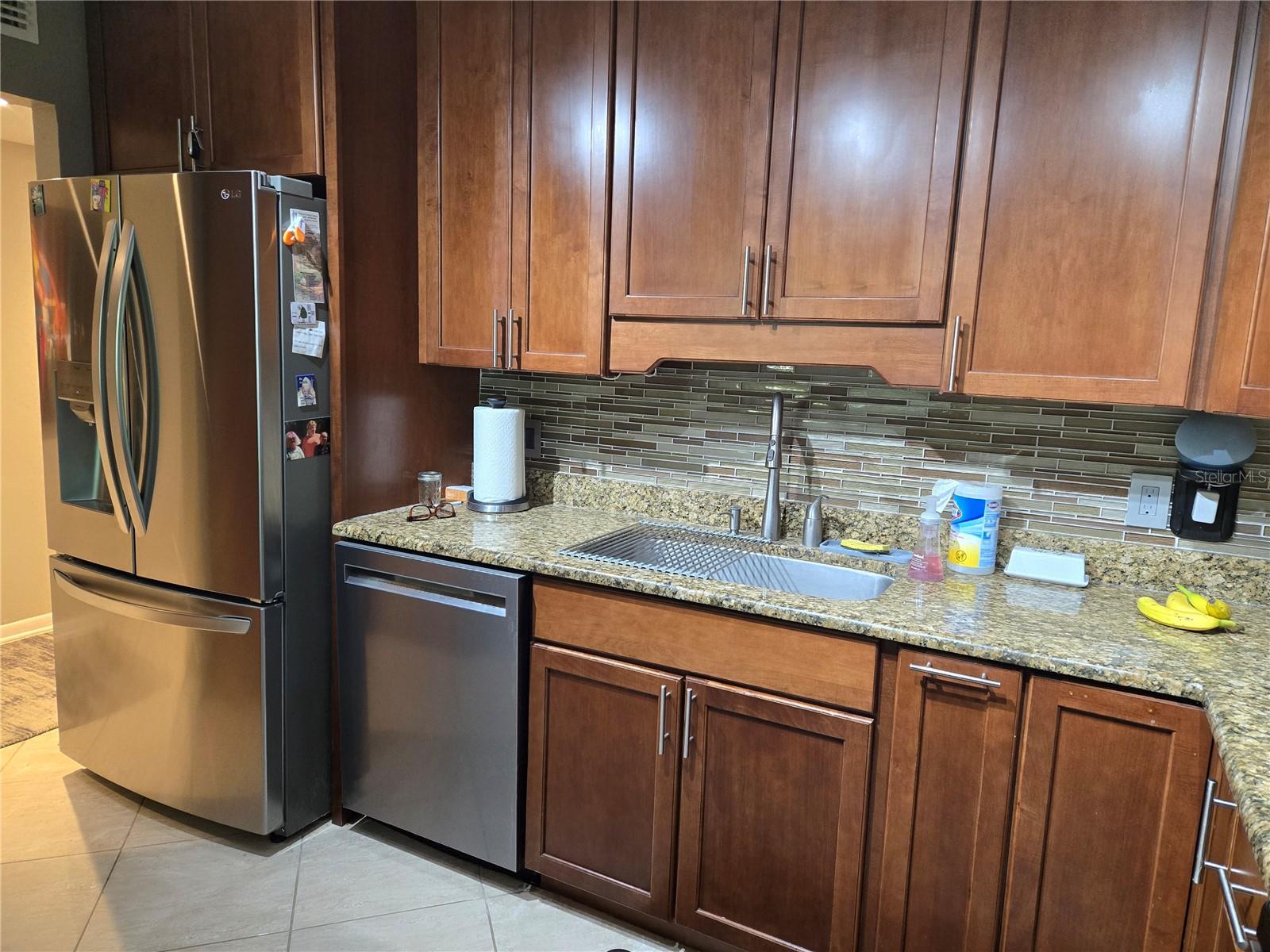 Image 7 of 46 For 3062 Eastland Boulevard 105