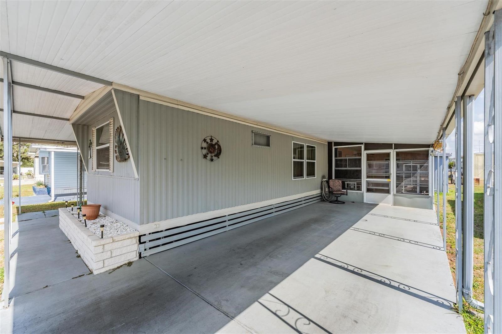 Image 4 of 41 For 37025 Lois Avenue