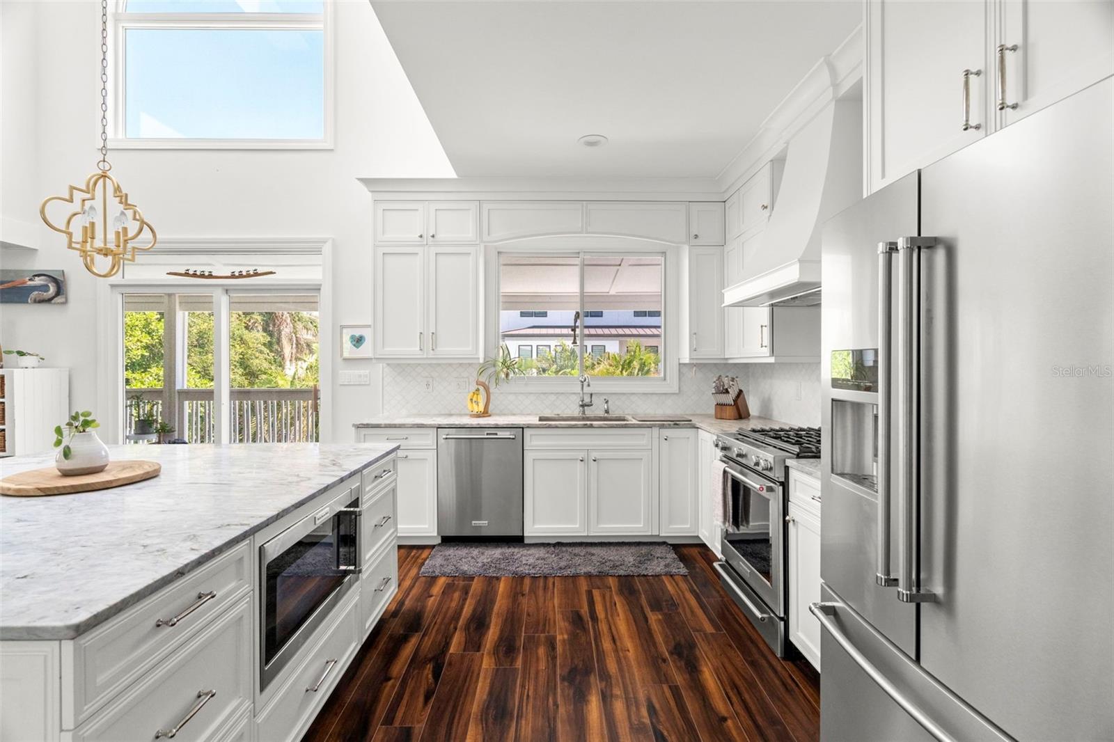 Image 10 of 62 For 6113 Kipps Colony Drive W