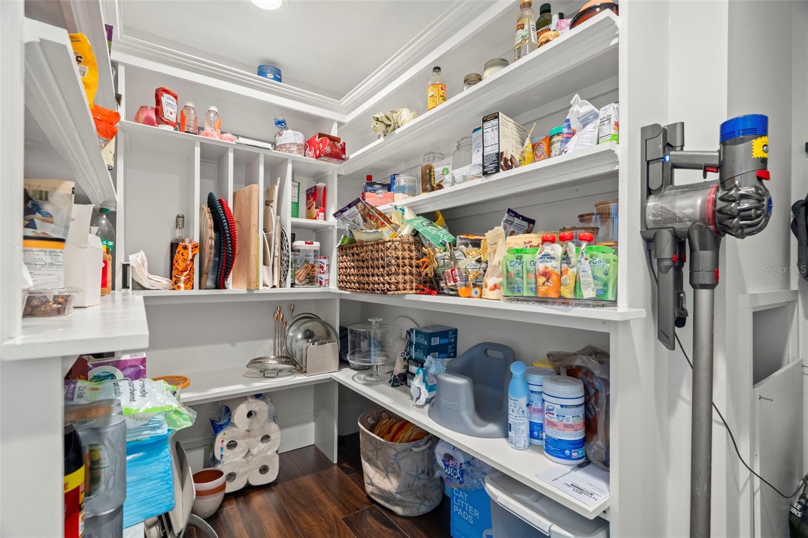 Image 15 of 62 For 6113 Kipps Colony Drive W