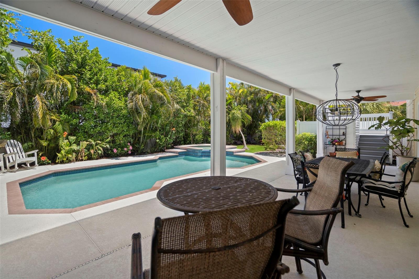 Image 36 of 62 For 6113 Kipps Colony Drive W