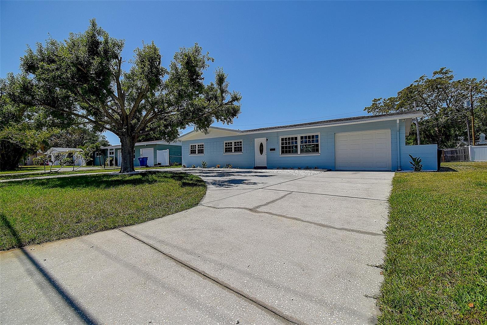 Image 4 of 40 For 3841 Wahoo Drive Se