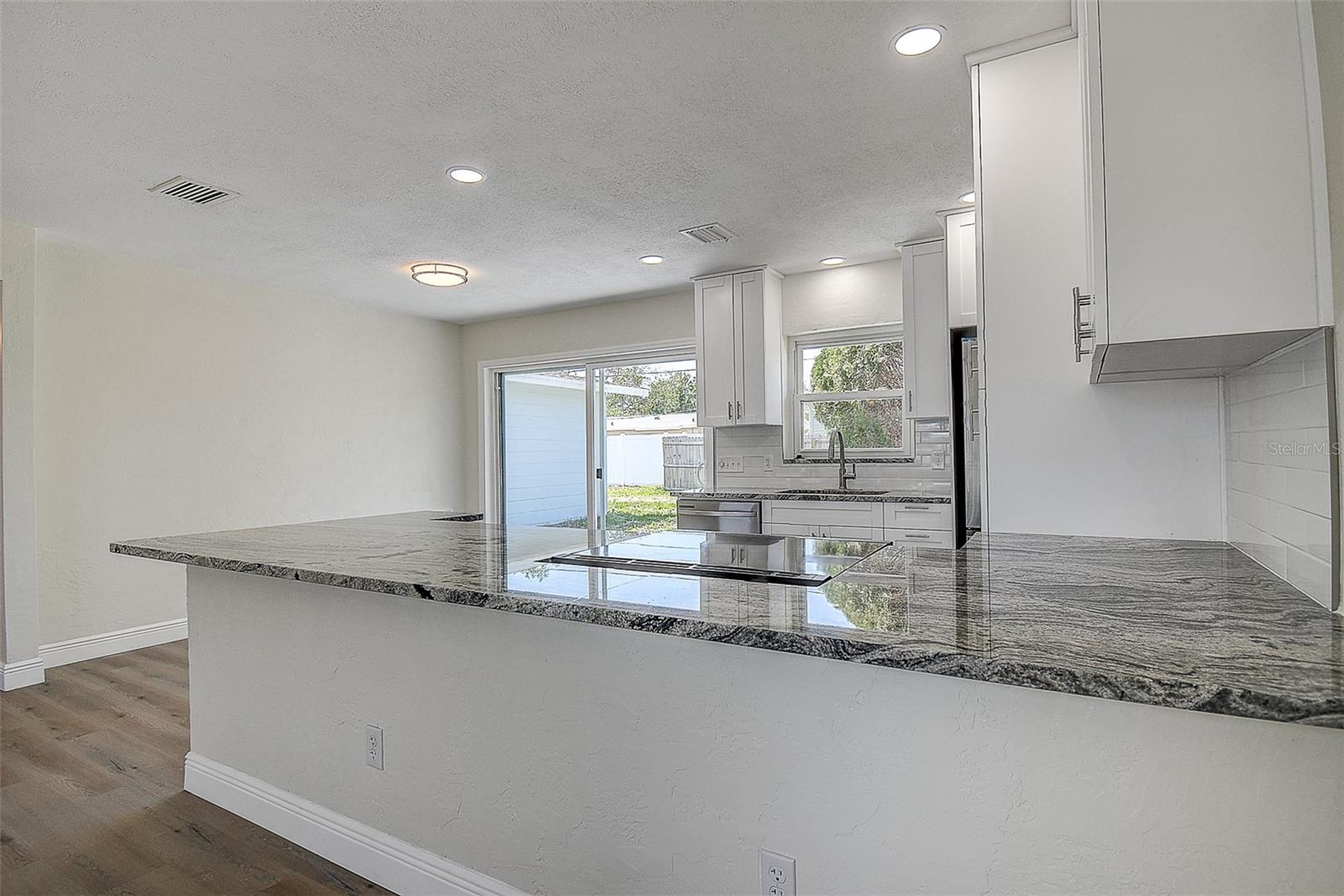 Image 9 of 40 For 3841 Wahoo Drive Se