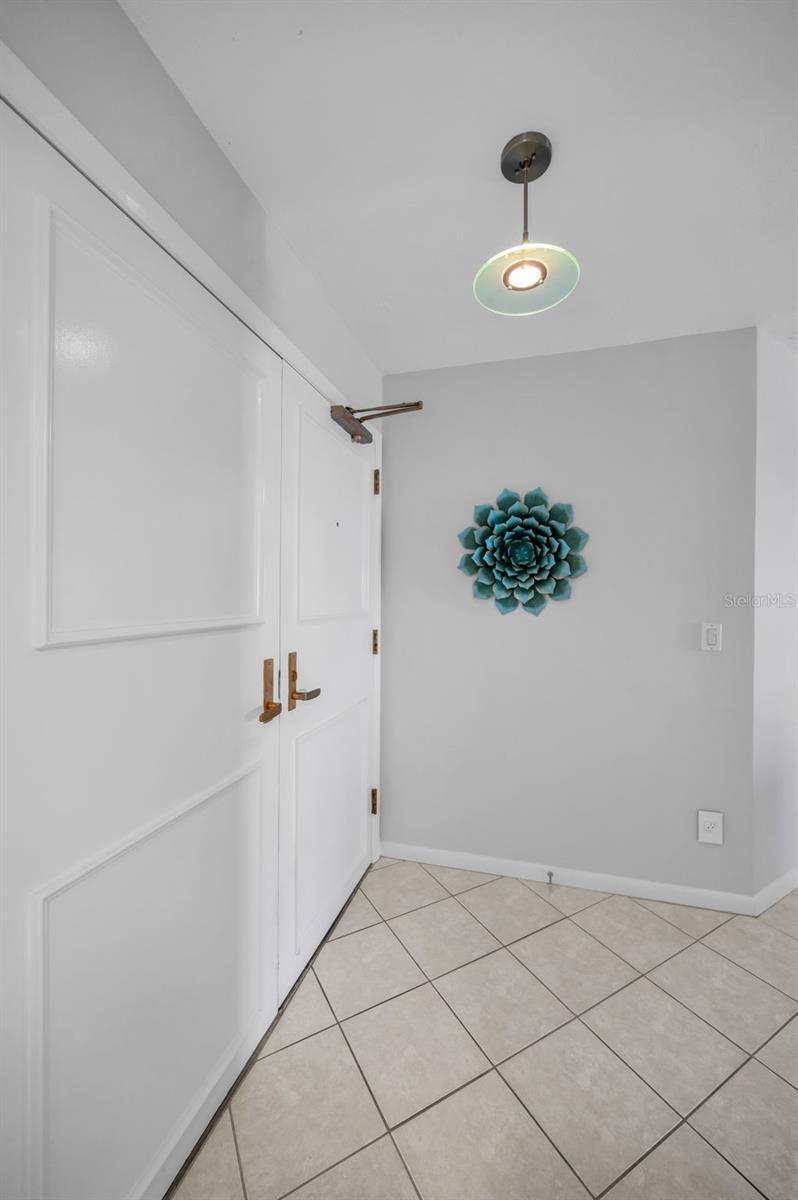 Image 12 of 88 For 1660 Gulf Boulevard Ph-7