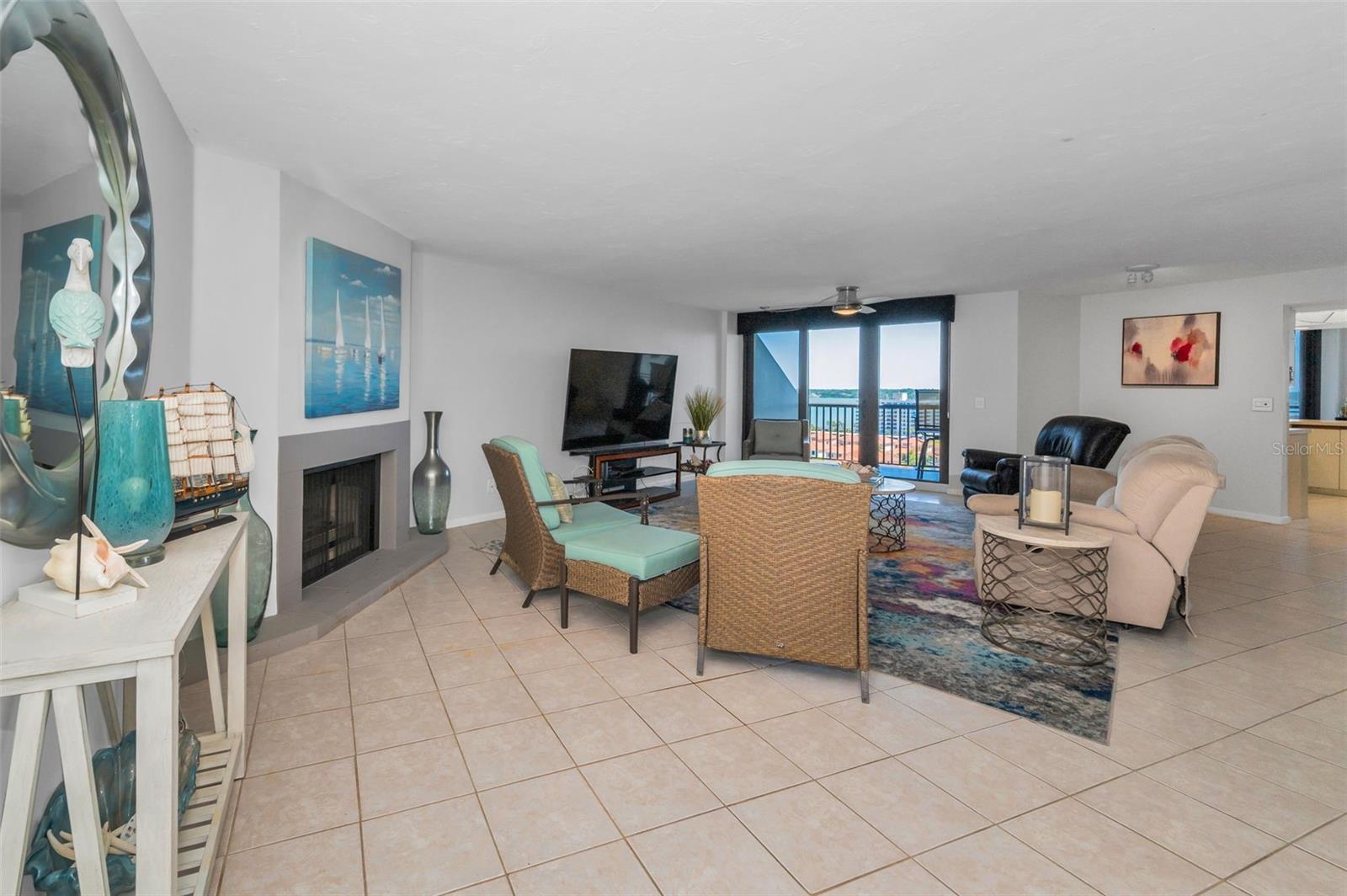 Image 17 of 88 For 1660 Gulf Boulevard Ph-7