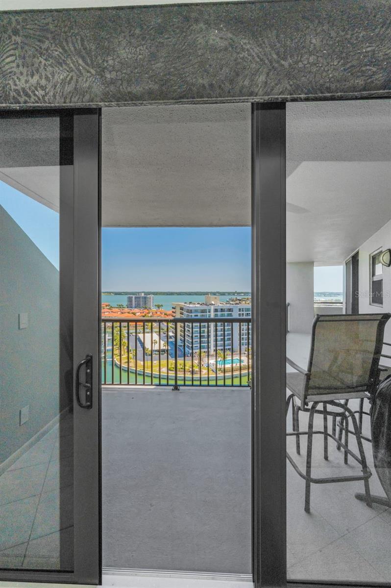 Image 21 of 88 For 1660 Gulf Boulevard Ph-7