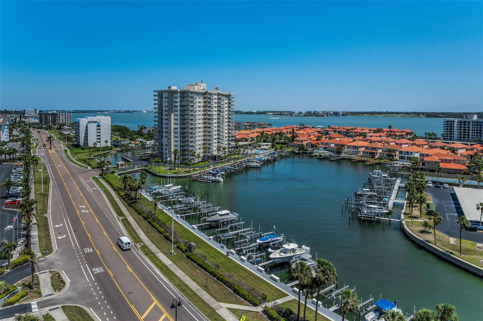 Image 23 of 88 For 1660 Gulf Boulevard Ph-7