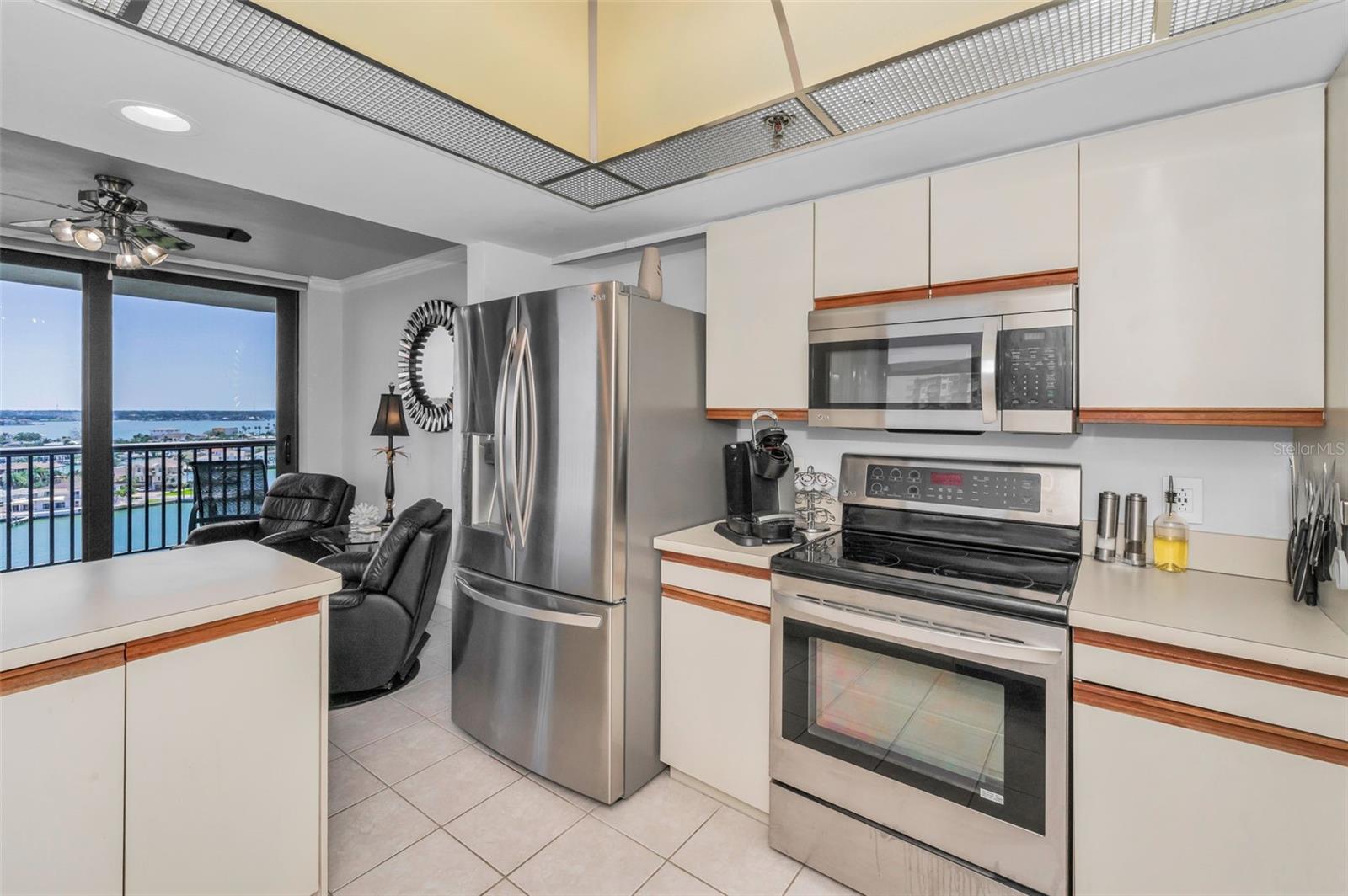Image 30 of 88 For 1660 Gulf Boulevard Ph-7