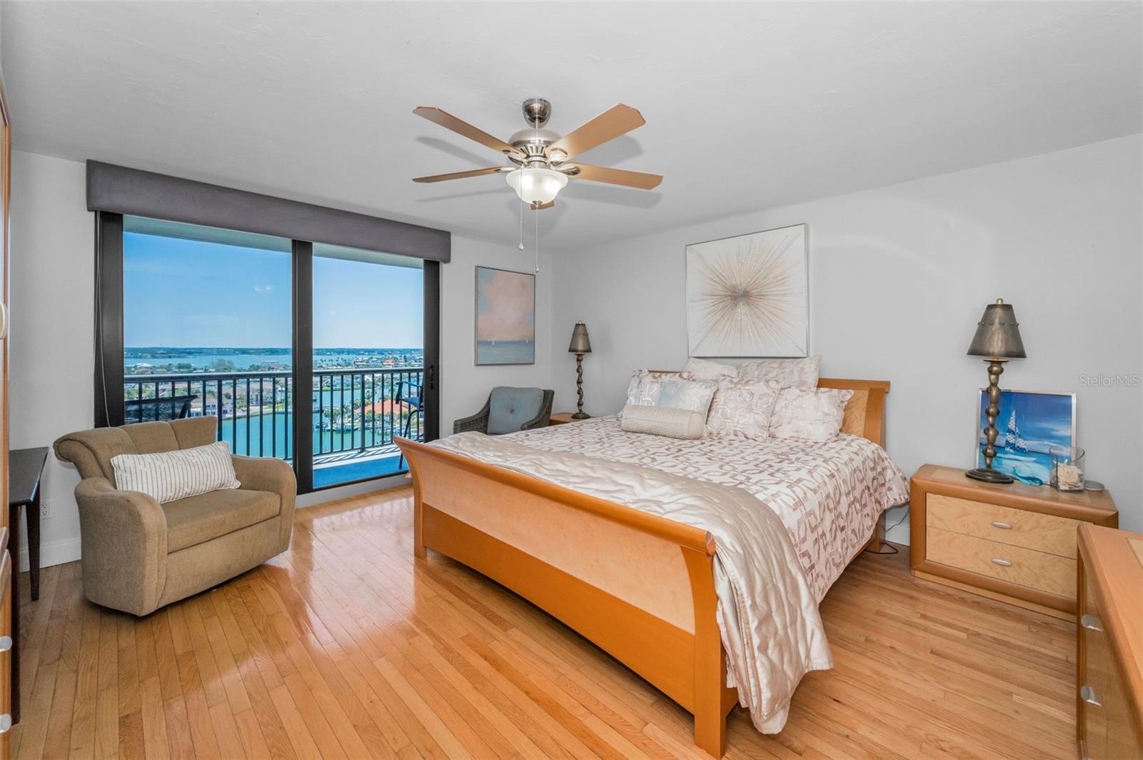 Image 41 of 88 For 1660 Gulf Boulevard Ph-7
