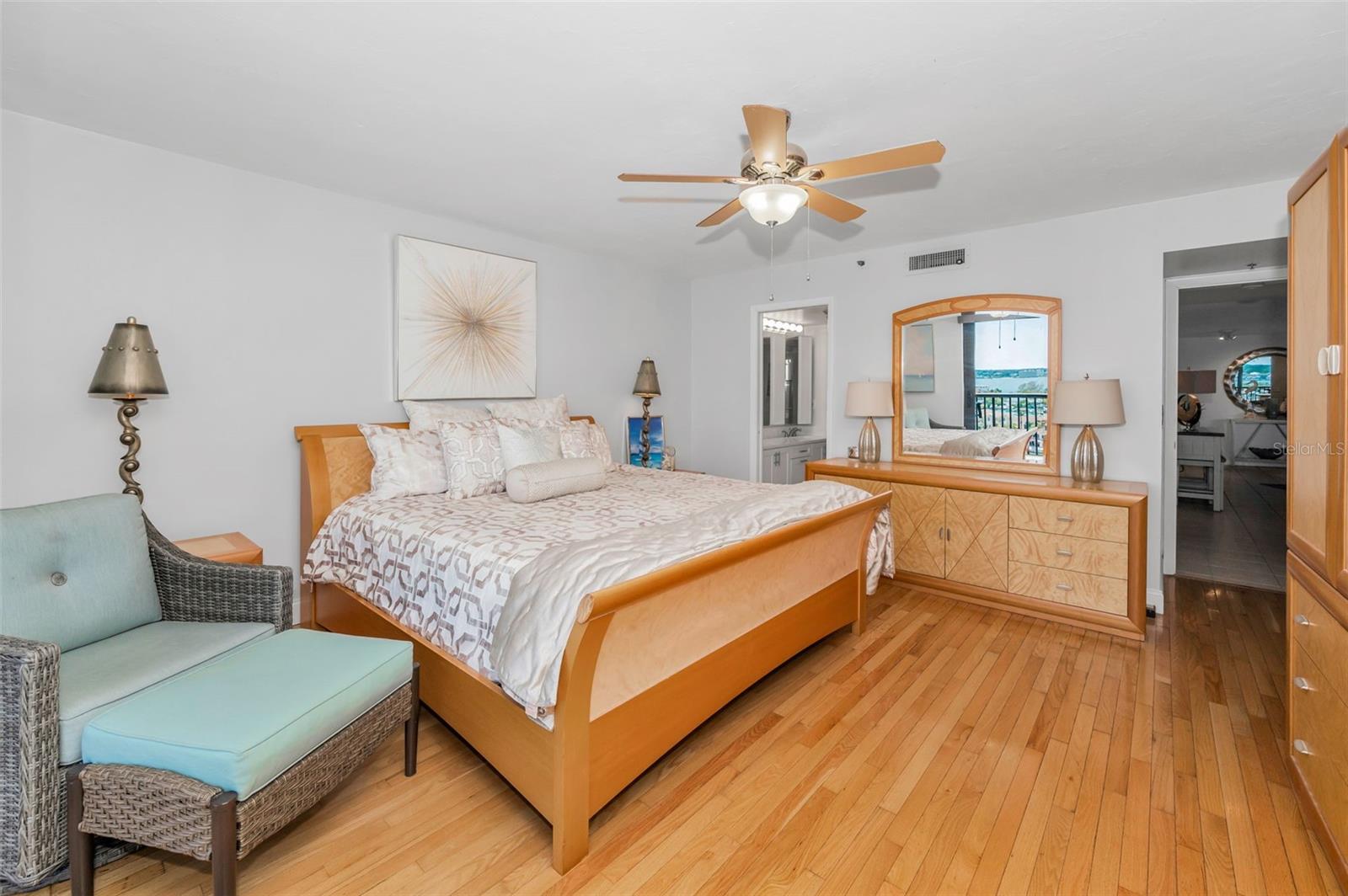 Image 44 of 88 For 1660 Gulf Boulevard Ph-7