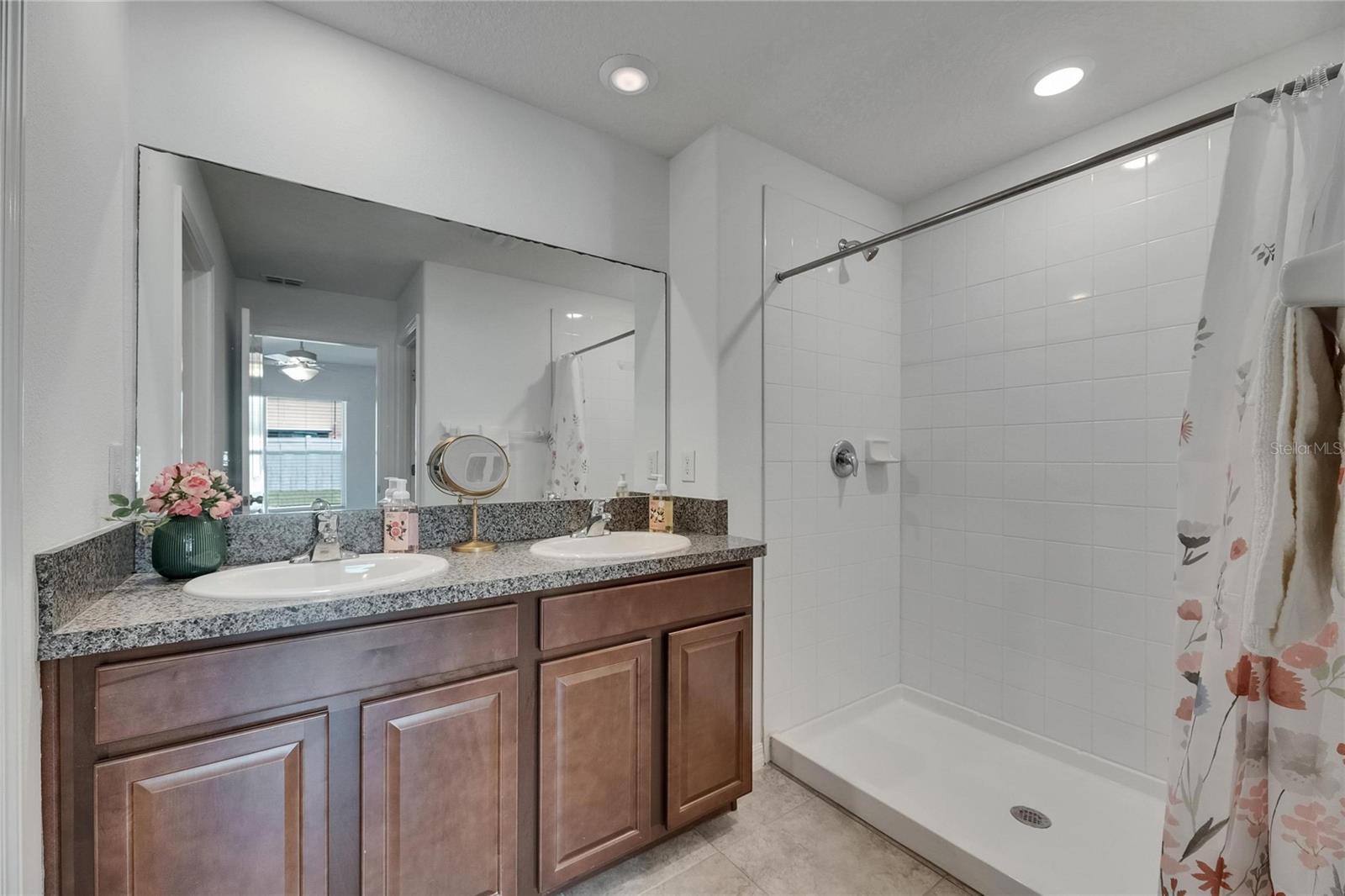 Image 20 of 58 For 7236 Salt River Avenue