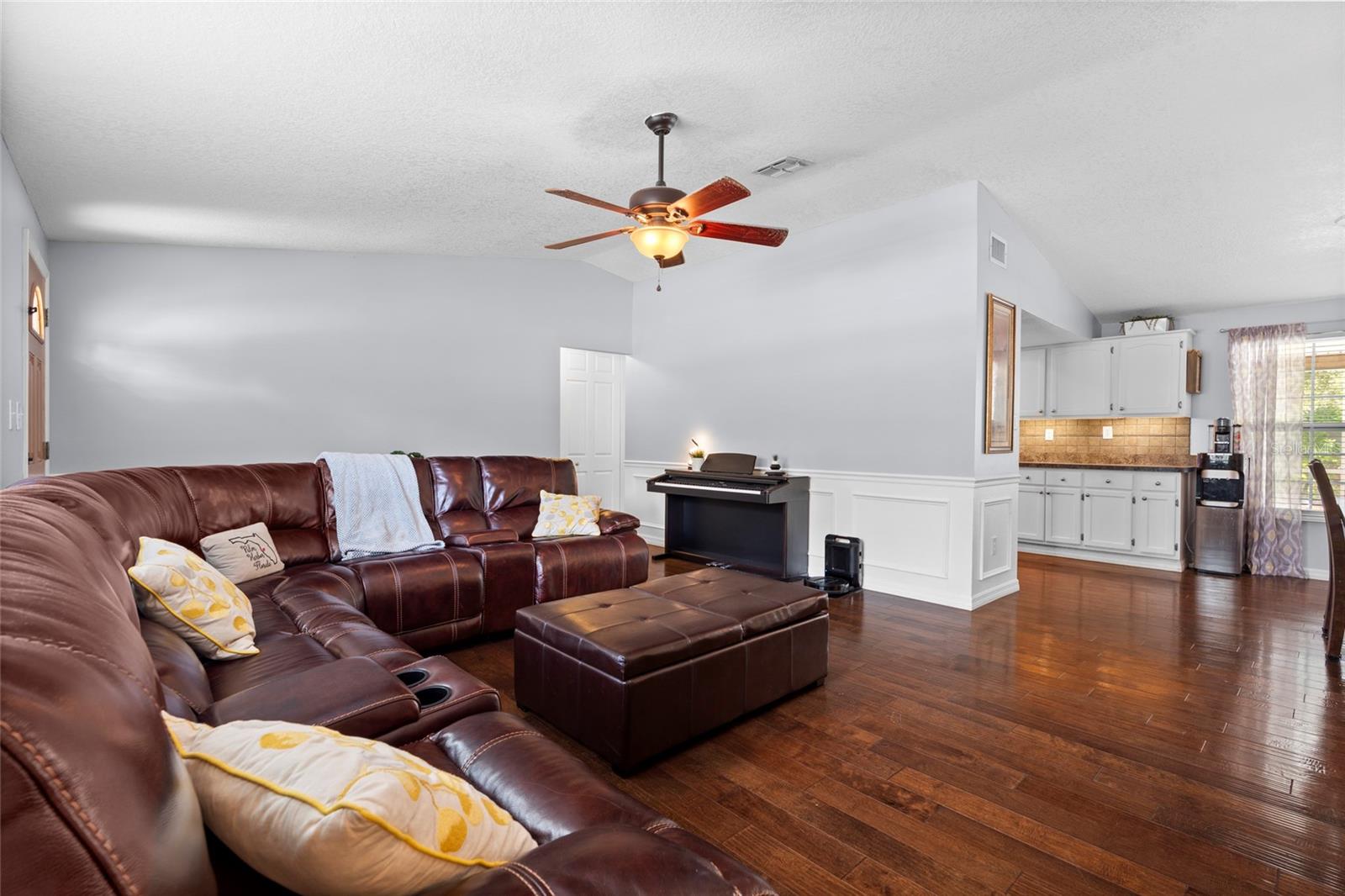 Image 7 of 49 For 1686 Spottswood Circle