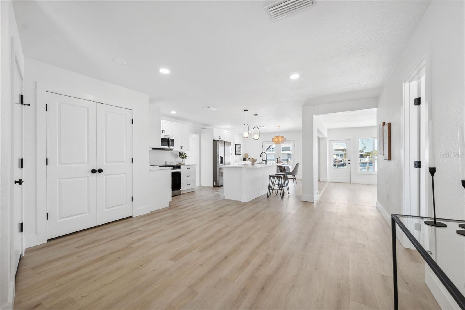 Image 7 of 64 For 9920 Spoonbill Road E