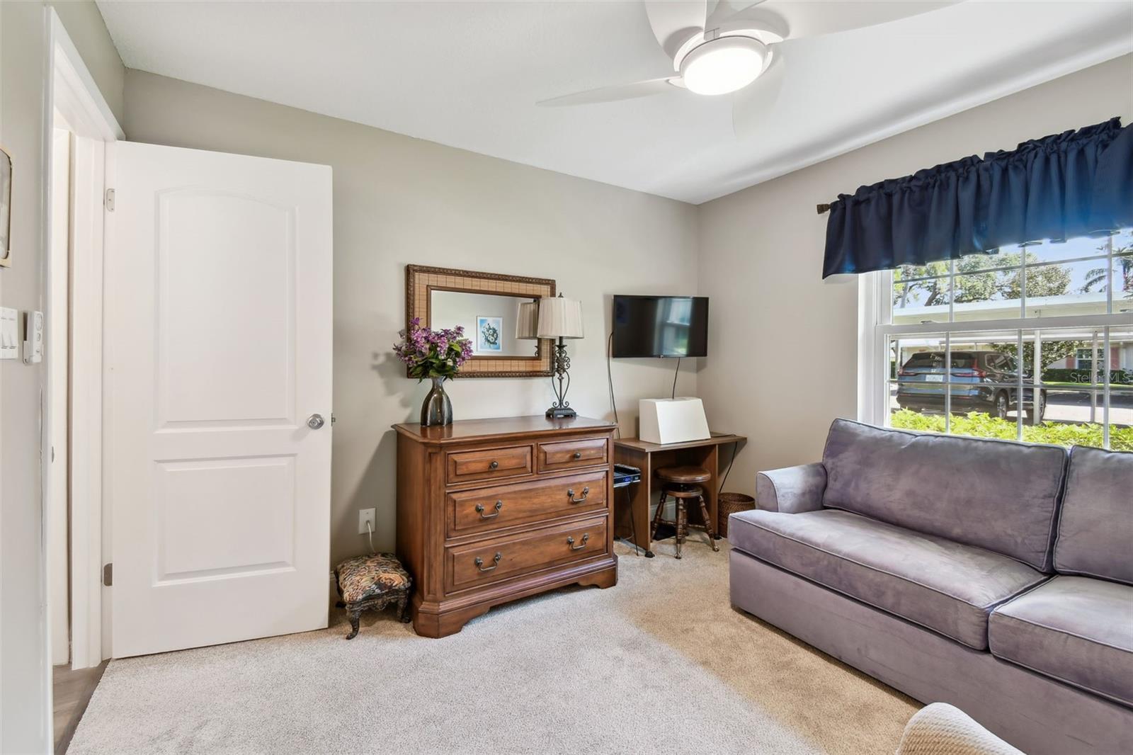 Image 24 of 38 For 1535 Nursery Road 111