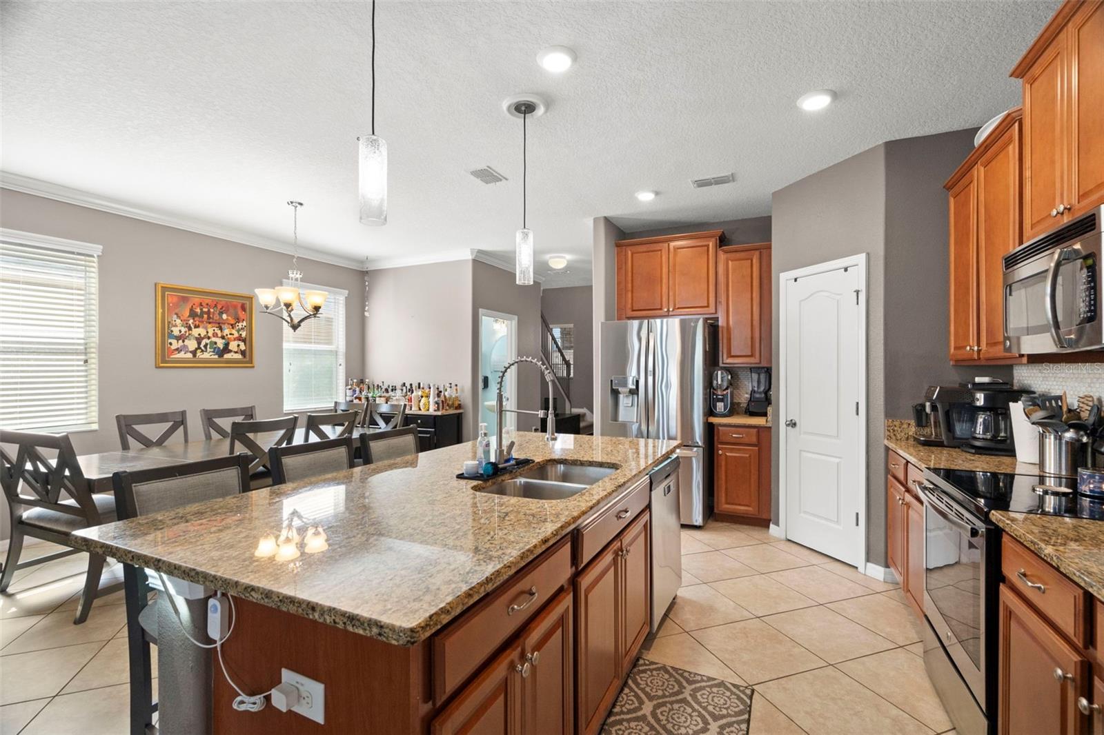 Image 15 of 51 For 11656 Lake Boulevard