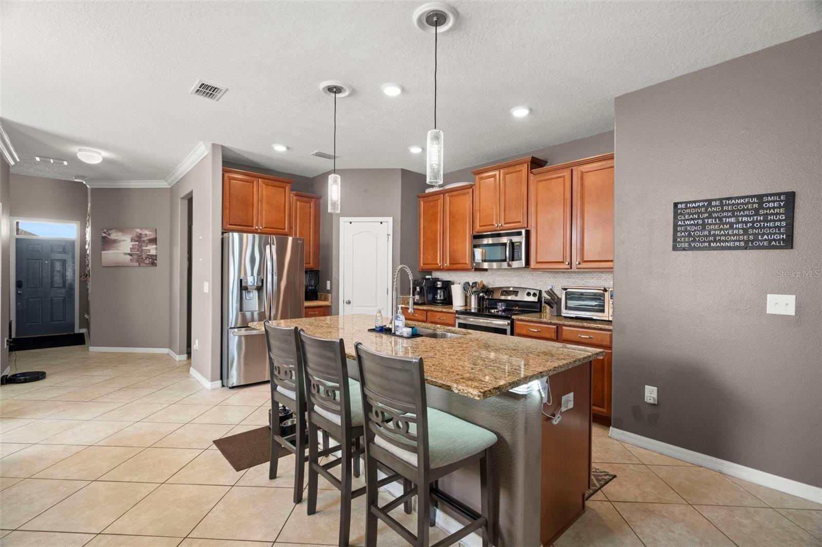 Image 16 of 51 For 11656 Lake Boulevard