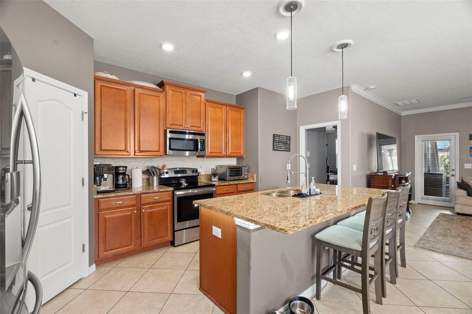 Image 18 of 51 For 11656 Lake Boulevard