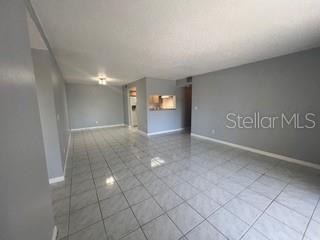 Image 5 of 18 For 2971 Estancia Boulevard 225