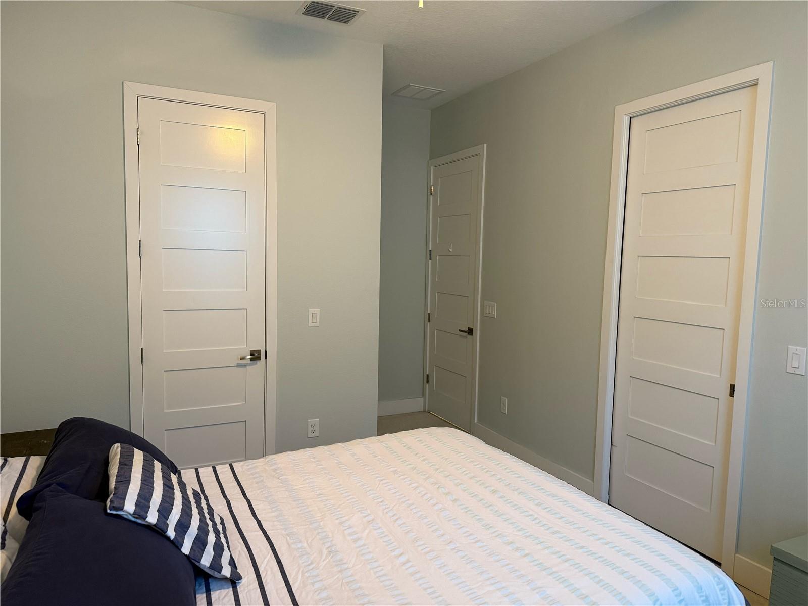 Image 17 of 25 For 2217 5th Street E