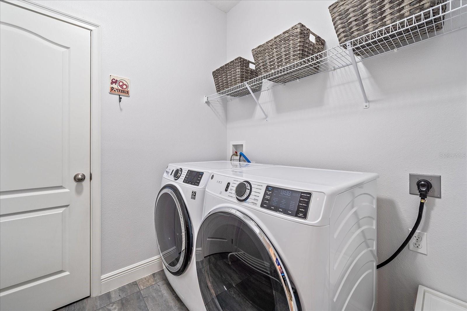 Listing photo id 24 for 7338 Milestone Drive
