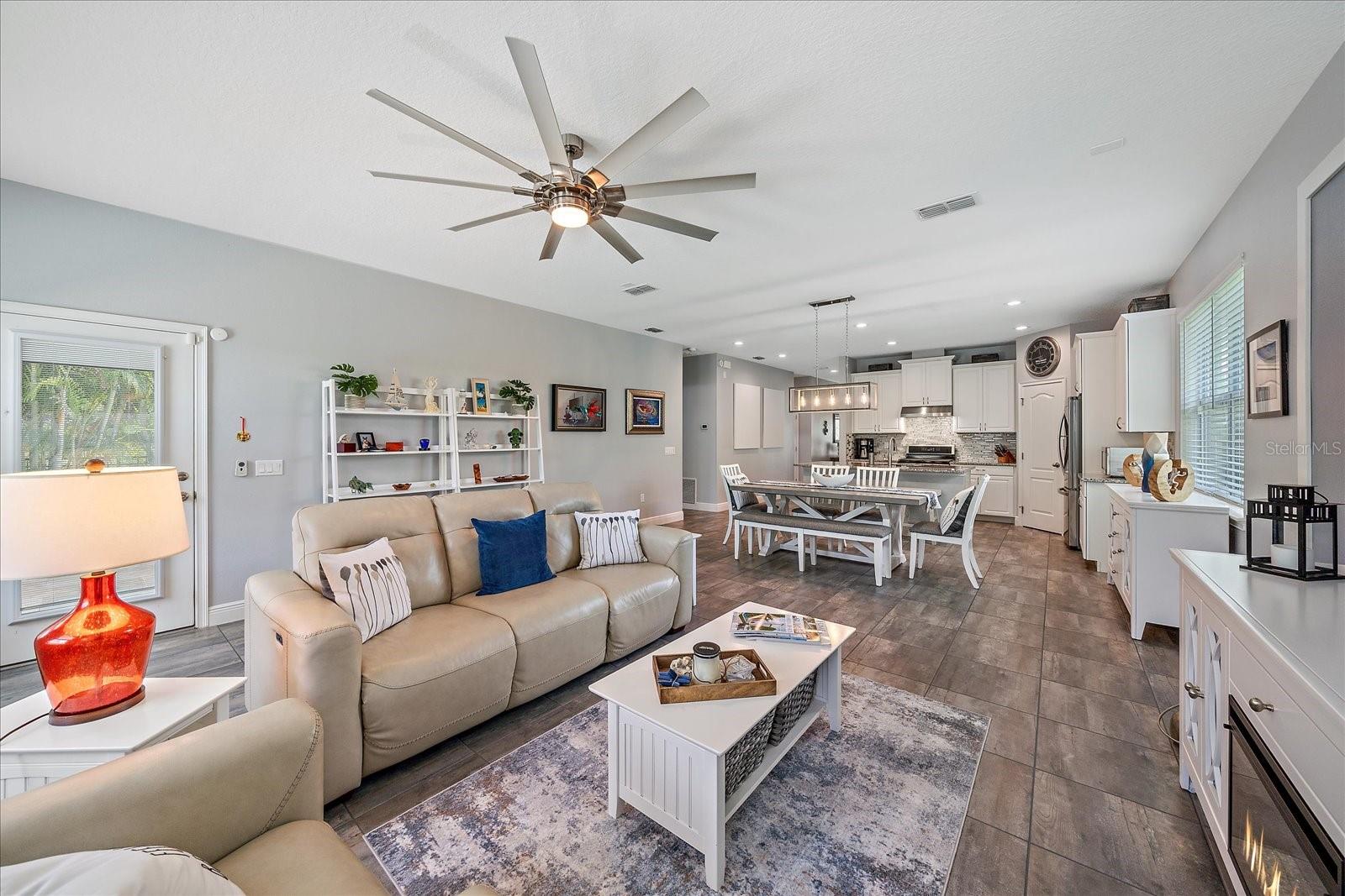Listing photo id 25 for 7338 Milestone Drive