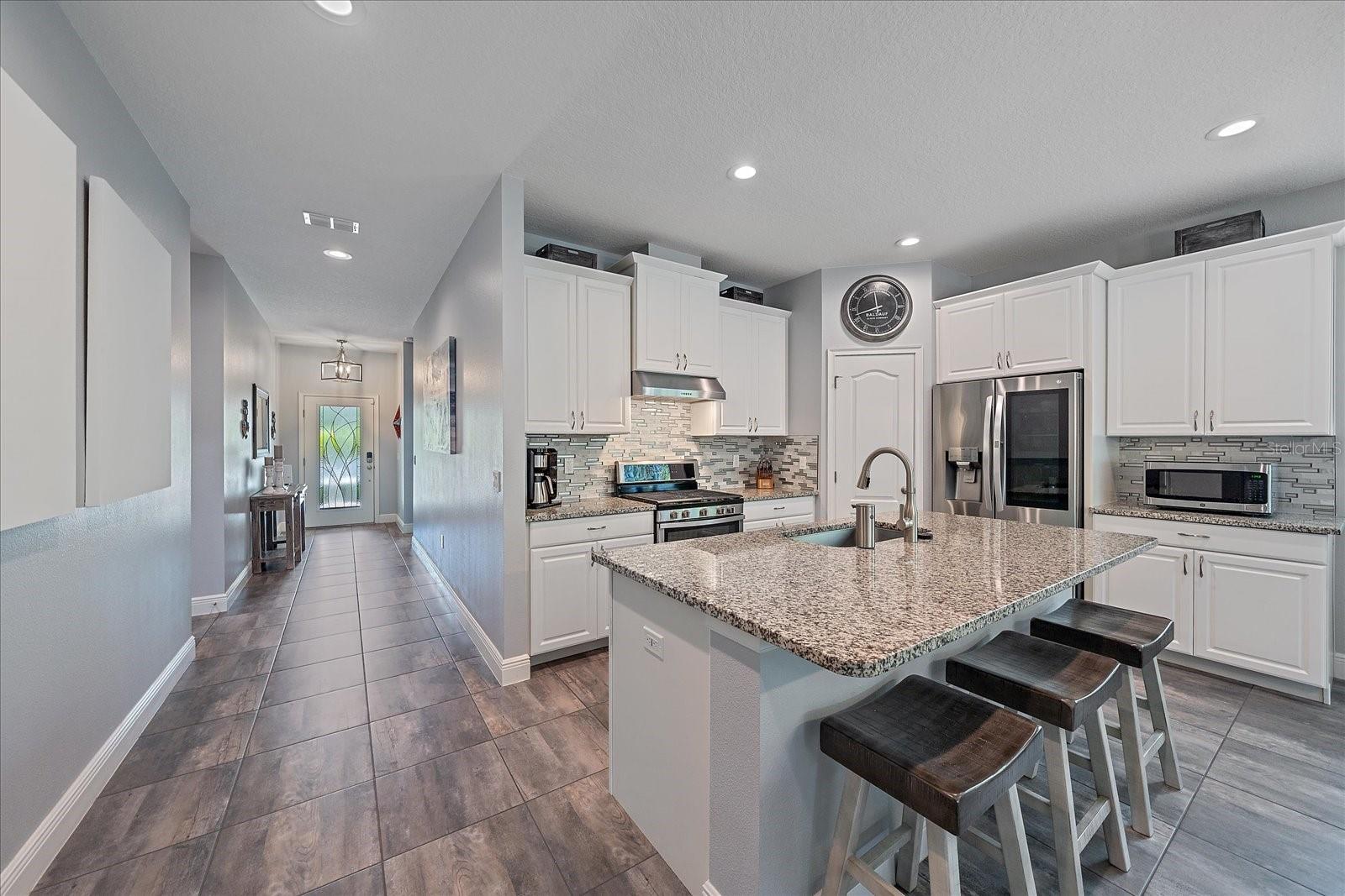 Listing photo id 5 for 7338 Milestone Drive