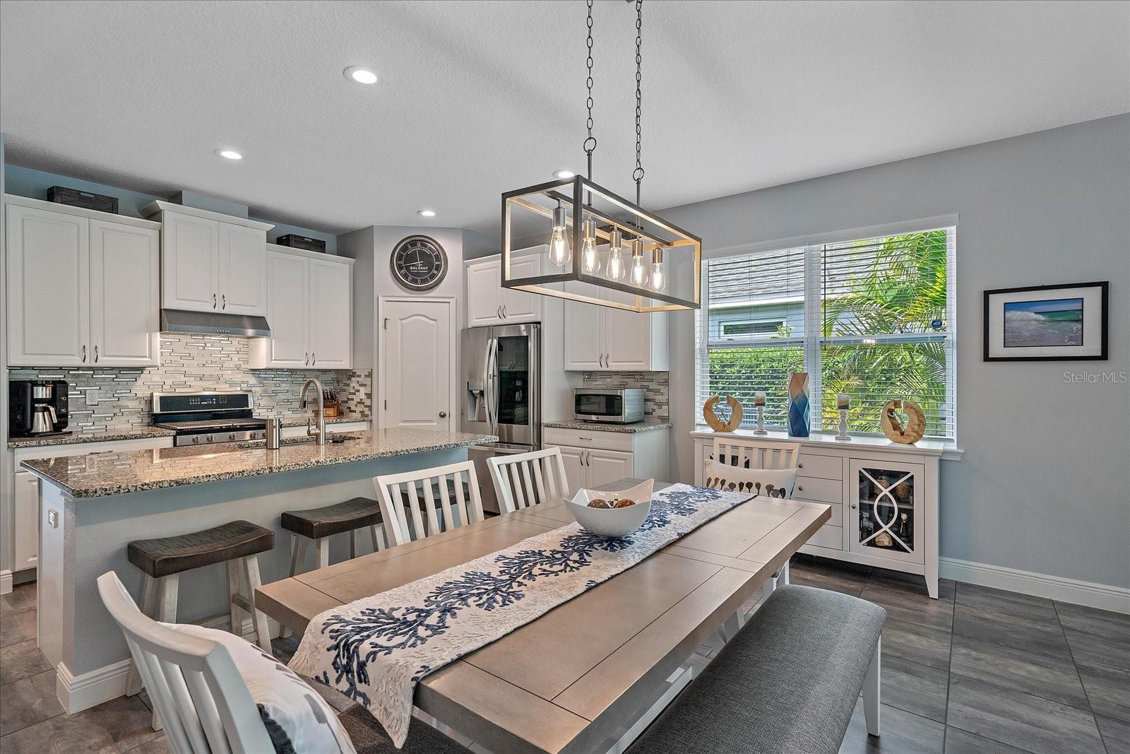 Listing photo id 7 for 7338 Milestone Drive