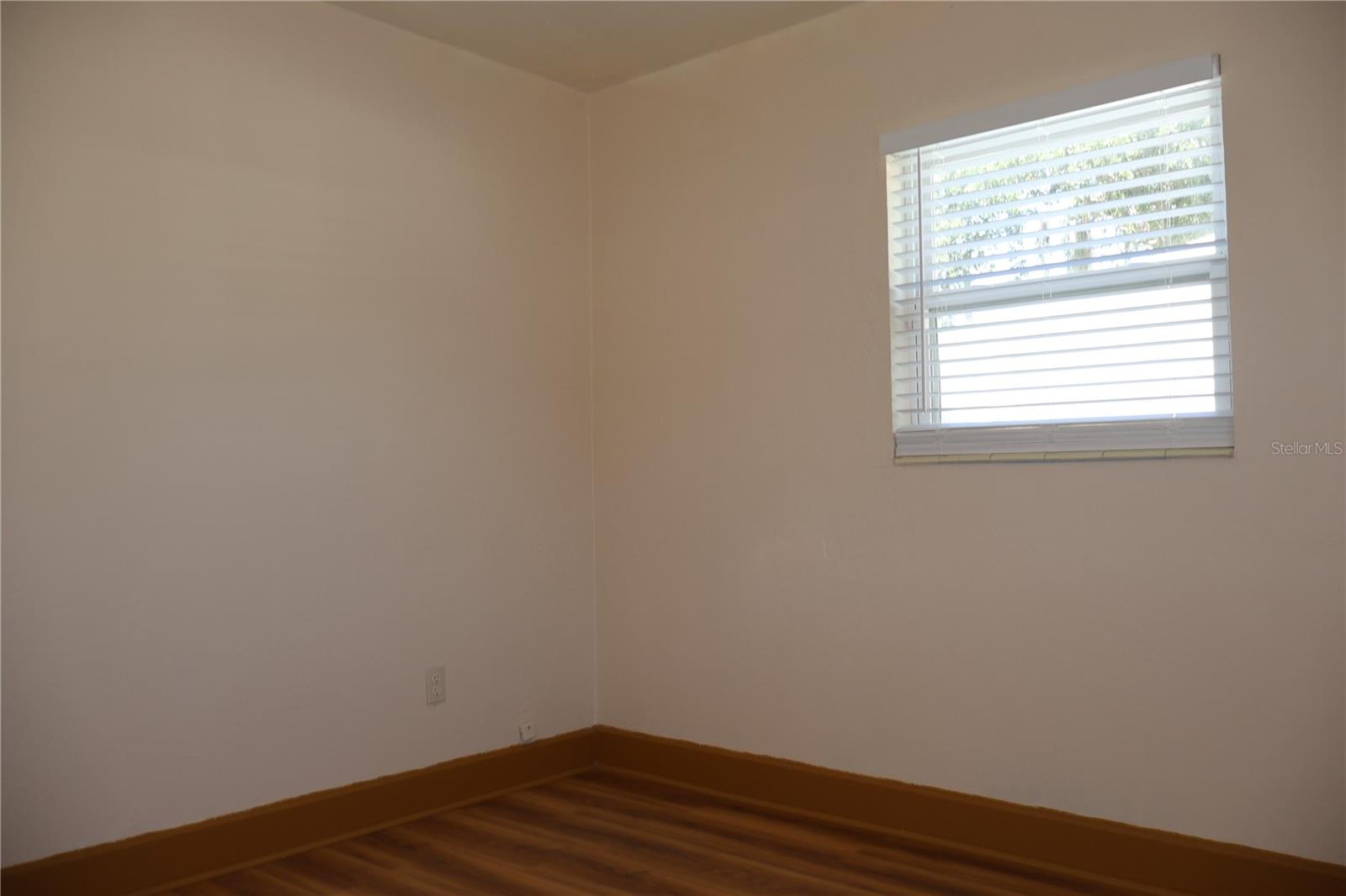 Image 13 of 33 For 4212 Bay Vista Avenue