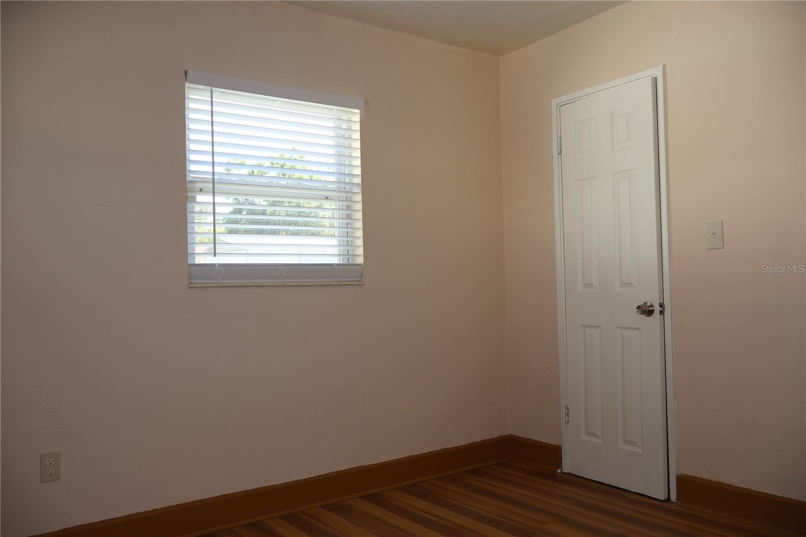 Image 15 of 33 For 4212 Bay Vista Avenue