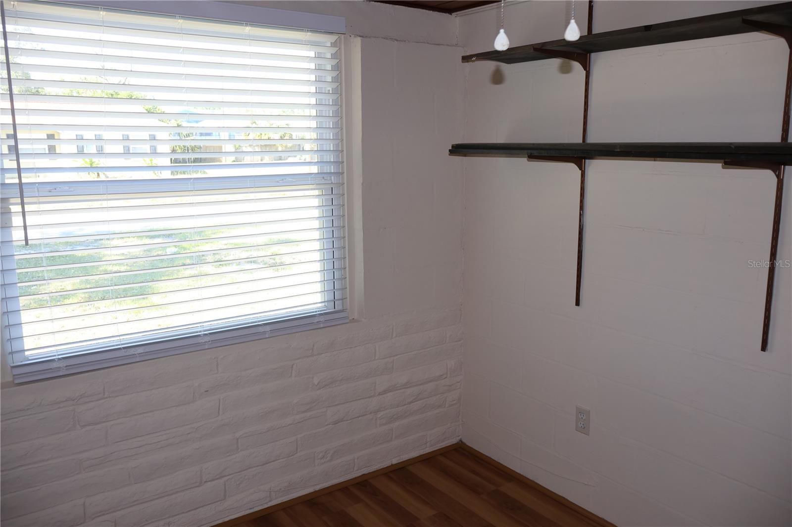 Image 21 of 33 For 4212 Bay Vista Avenue