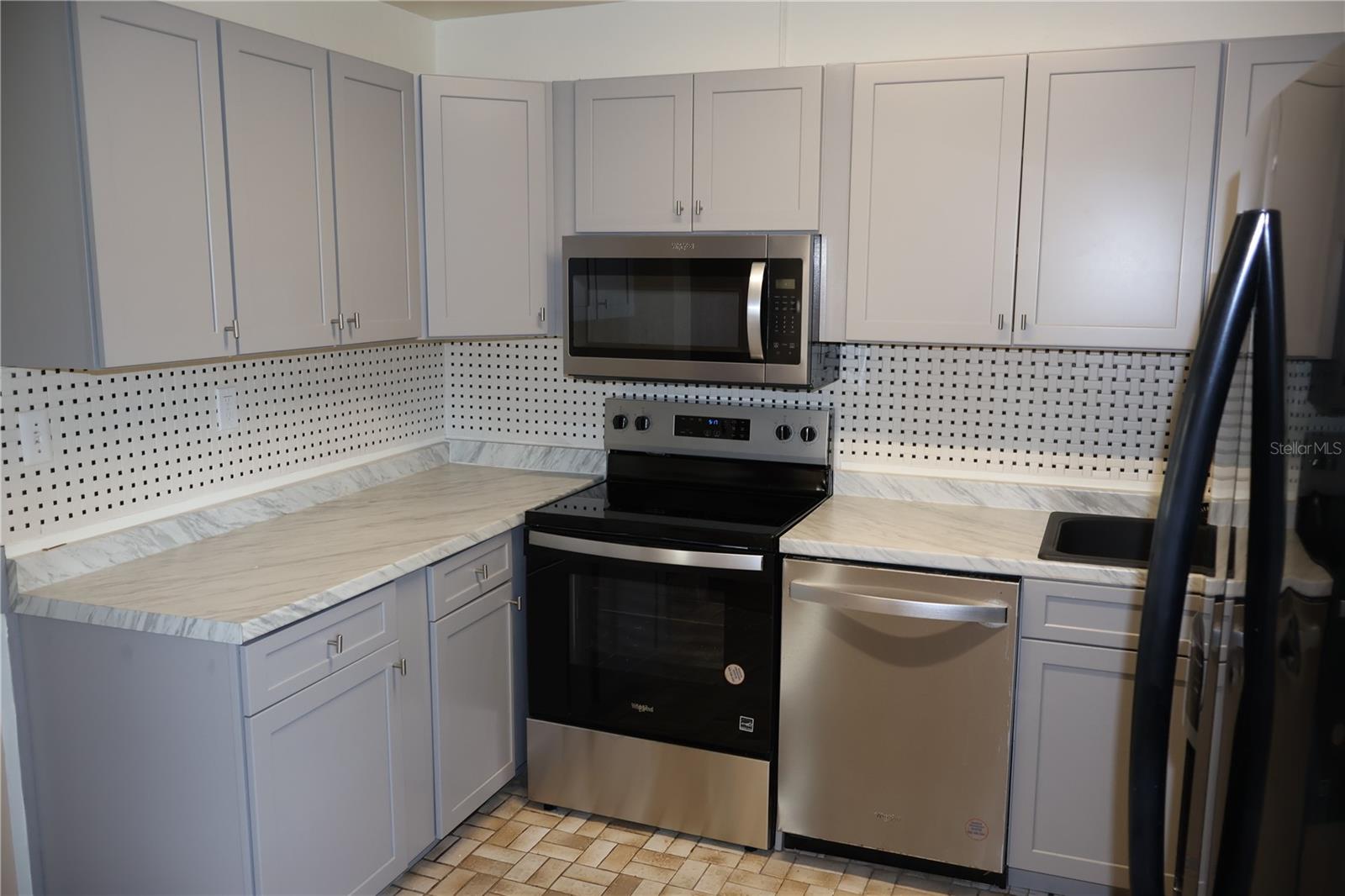 Image 3 of 33 For 4212 Bay Vista Avenue