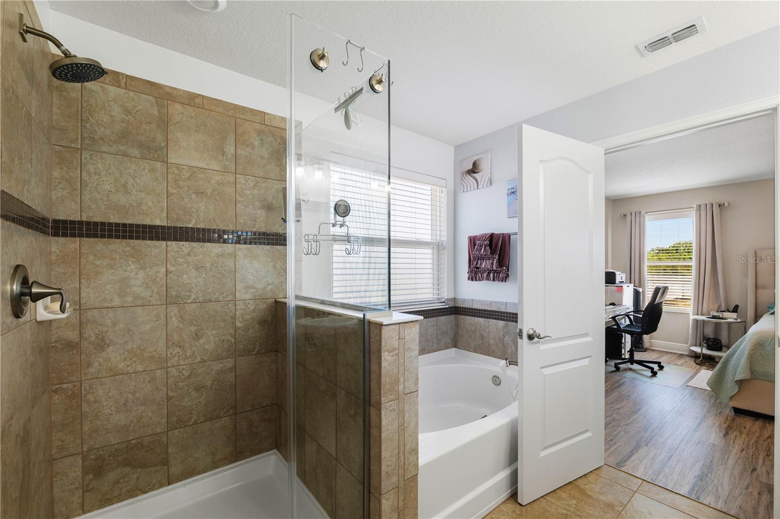 Image 26 of 42 For 10645 Laguna Plains Drive