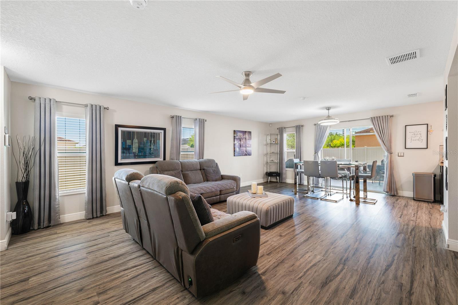Image 7 of 42 For 10645 Laguna Plains Drive
